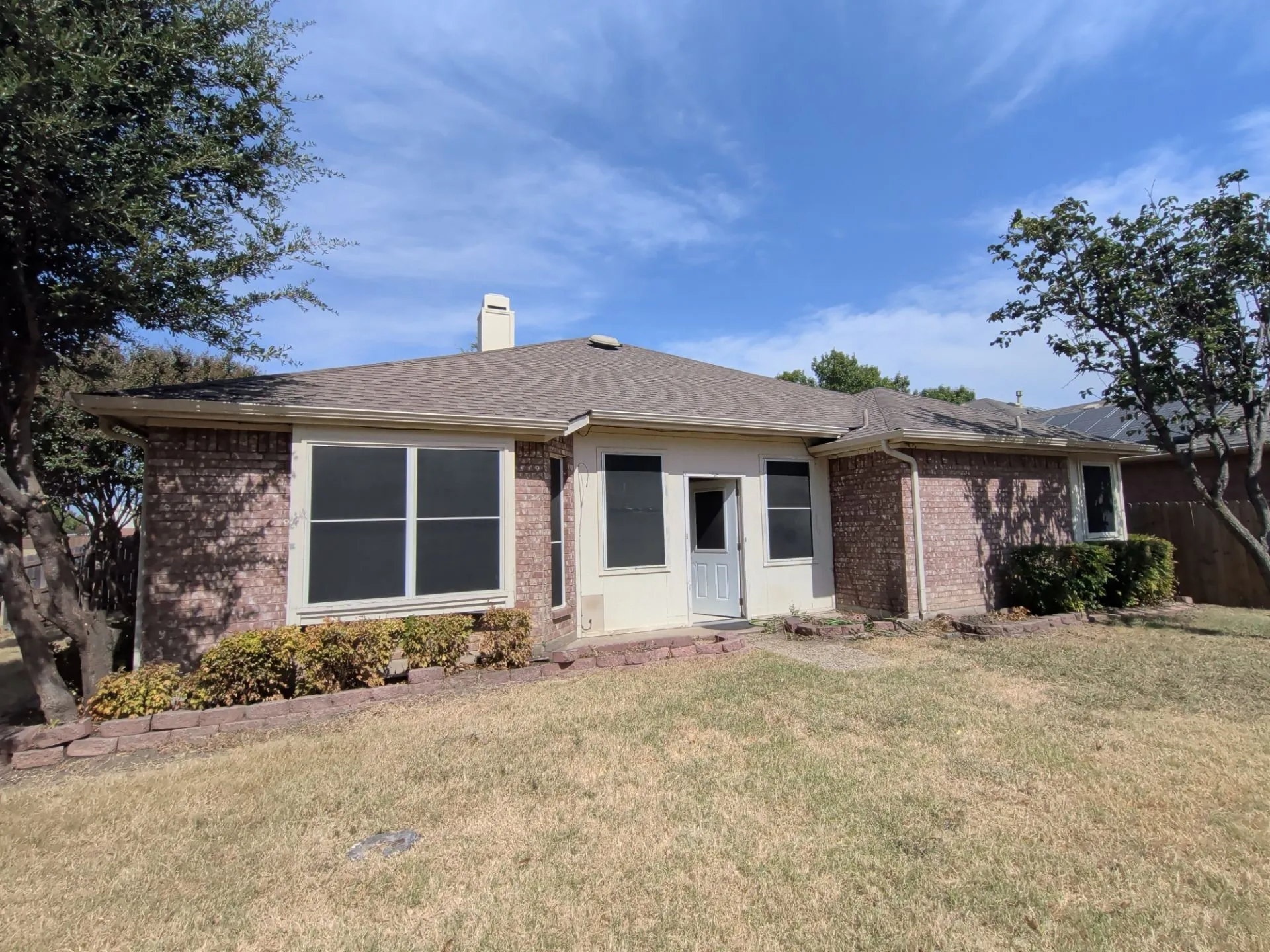 Single Family Residence For Rent in Tarrant County , 4819 Brady Court, Arlington, Texas 76018, 3 Bedroom, 2 Bathroom, 2 Garage spaces, 1,758 Sqft, built in 1996, mls#21377138, Real Estate Agent in Arlington, Homes For Rent in Tarrant county, Homes For Rent in Arlington, Realtor in Arlington Texas, Real Estate Brokerage Independent Realty Texas, Luminita Cordes Realtor