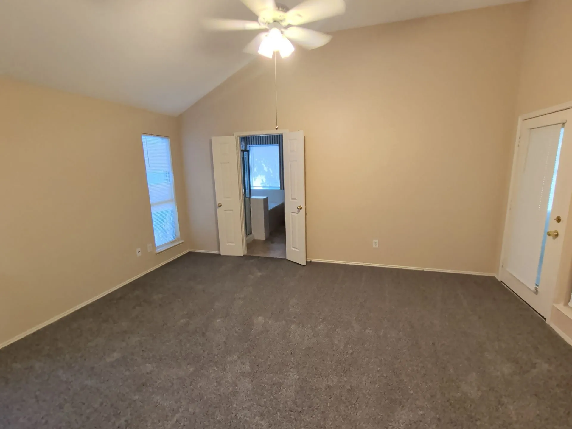 Single Family Residence For Rent in Tarrant County , 4819 Brady Court, Arlington, Texas 76018, 3 Bedroom, 2 Bathroom, 2 Garage spaces, 1,758 Sqft, built in 1996, mls#21377138, Real Estate Agent in Arlington, Homes For Rent in Tarrant county, Homes For Rent in Arlington, Realtor in Arlington Texas, Real Estate Brokerage Independent Realty Texas, Luminita Cordes Realtor