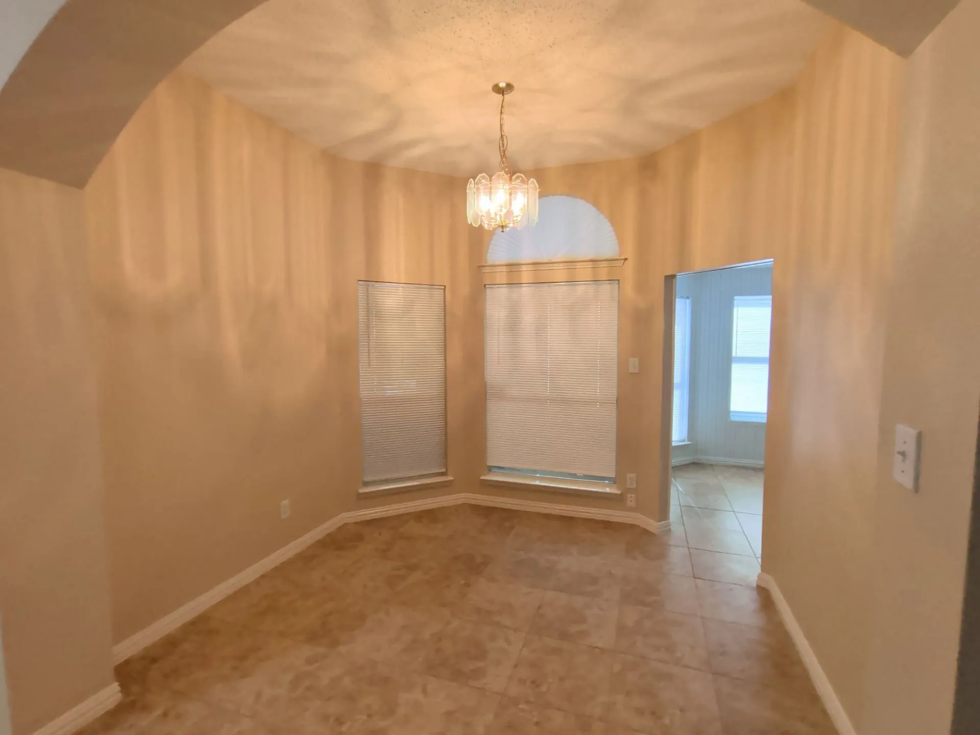 Single Family Residence For Rent in Tarrant County , 4819 Brady Court, Arlington, Texas 76018, 3 Bedroom, 2 Bathroom, 2 Garage spaces, 1,758 Sqft, built in 1996, mls#21377138, Real Estate Agent in Arlington, Homes For Rent in Tarrant county, Homes For Rent in Arlington, Realtor in Arlington Texas, Real Estate Brokerage Independent Realty Texas, Luminita Cordes Realtor
