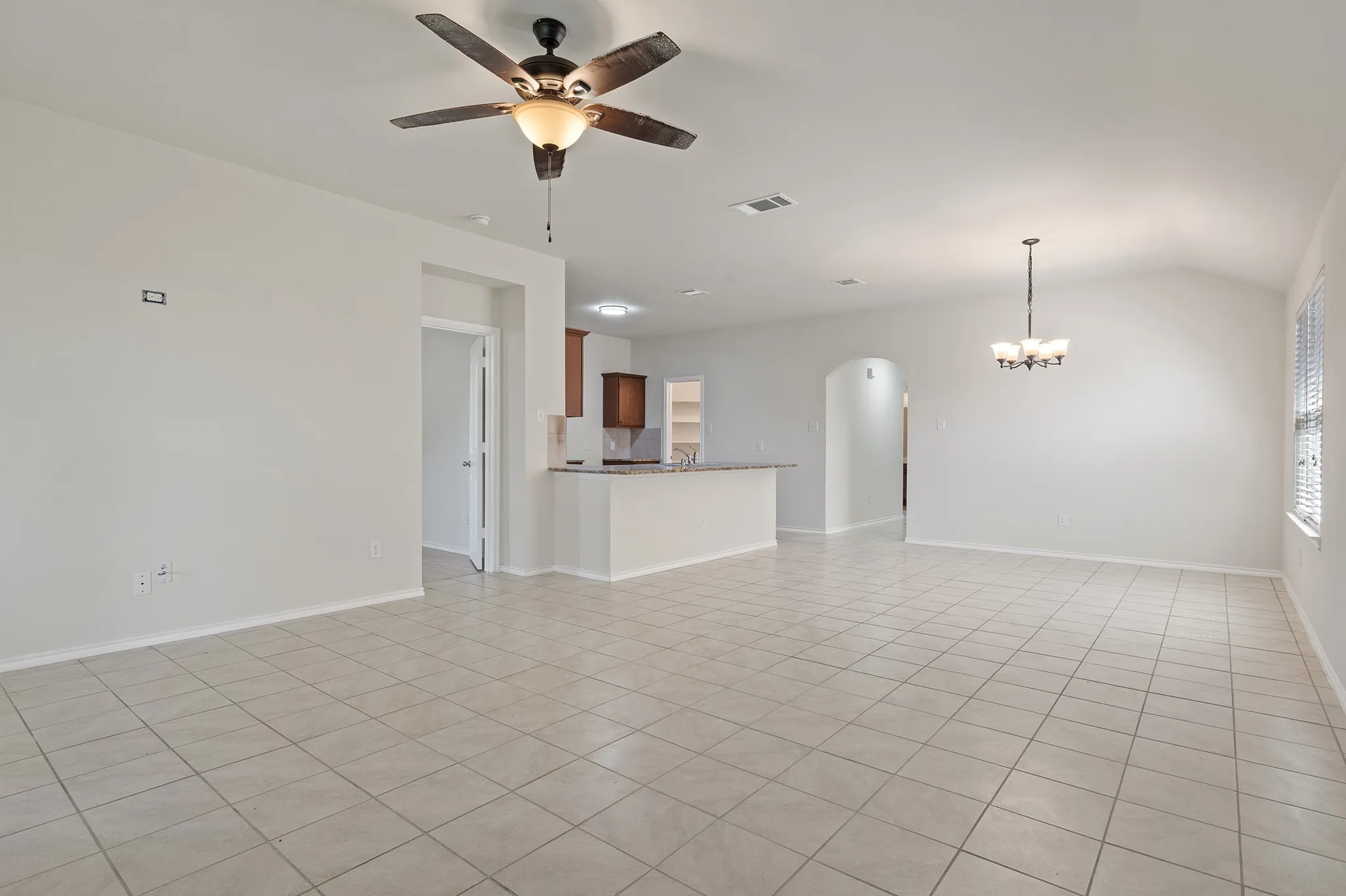 Single Family Residence For Sale in Kaufman County , 2329 Pontotoc Drive, Forney, Texas 75126, 5 Bedroom, 2 Bathroom, 2 Garage spaces, 2,086 Sqft, built in 2018, mls#21376702, Real Estate Agent in Forney, Homes For Sale in Kaufman county, Homes For Sale in Forney, Realtor in Forney Texas, Real Estate Brokerage Independent Realty Texas, Luminita Cordes Realtor