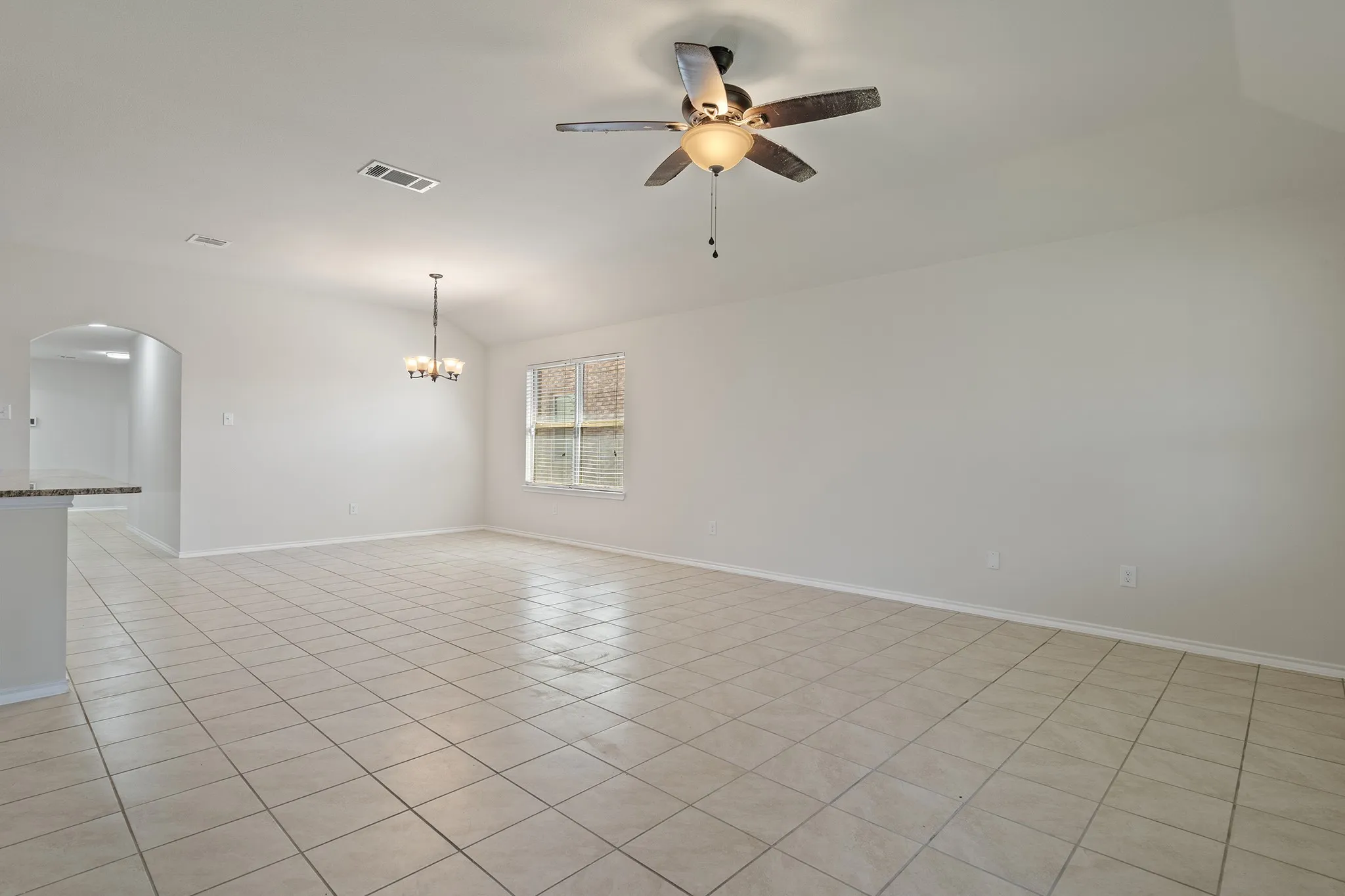 Single Family Residence For Sale in Kaufman County , 2329 Pontotoc Drive, Forney, Texas 75126, 5 Bedroom, 2 Bathroom, 2 Garage spaces, 2,086 Sqft, built in 2018, mls#21376702, Real Estate Agent in Forney, Homes For Sale in Kaufman county, Homes For Sale in Forney, Realtor in Forney Texas, Real Estate Brokerage Independent Realty Texas, Luminita Cordes Realtor