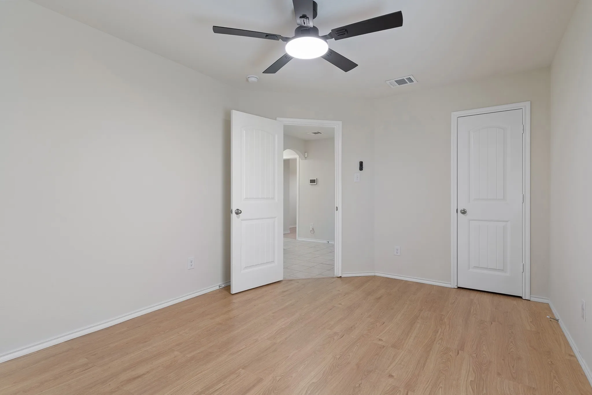 Single Family Residence For Sale in Kaufman County , 2329 Pontotoc Drive, Forney, Texas 75126, 5 Bedroom, 2 Bathroom, 2 Garage spaces, 2,086 Sqft, built in 2018, mls#21376702, Real Estate Agent in Forney, Homes For Sale in Kaufman county, Homes For Sale in Forney, Realtor in Forney Texas, Real Estate Brokerage Independent Realty Texas, Luminita Cordes Realtor