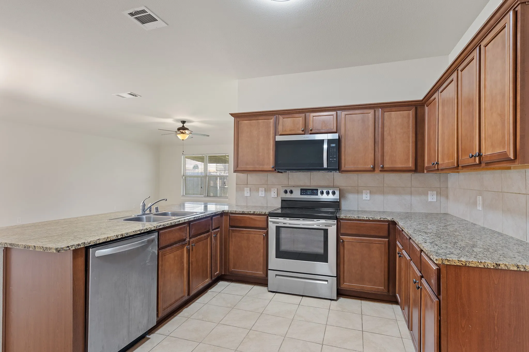 Single Family Residence For Sale in Kaufman County , 2329 Pontotoc Drive, Forney, Texas 75126, 5 Bedroom, 2 Bathroom, 2 Garage spaces, 2,086 Sqft, built in 2018, mls#21376702, Real Estate Agent in Forney, Homes For Sale in Kaufman county, Homes For Sale in Forney, Realtor in Forney Texas, Real Estate Brokerage Independent Realty Texas, Luminita Cordes Realtor