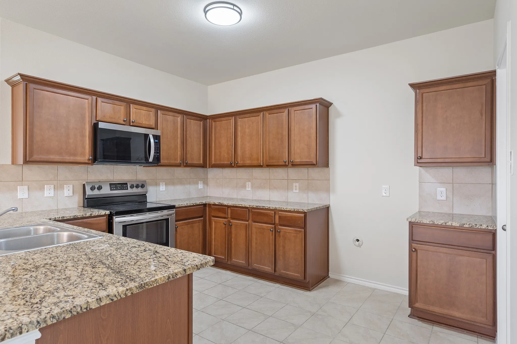 Single Family Residence For Sale in Kaufman County , 2329 Pontotoc Drive, Forney, Texas 75126, 5 Bedroom, 2 Bathroom, 2 Garage spaces, 2,086 Sqft, built in 2018, mls#21376702, Real Estate Agent in Forney, Homes For Sale in Kaufman county, Homes For Sale in Forney, Realtor in Forney Texas, Real Estate Brokerage Independent Realty Texas, Luminita Cordes Realtor
