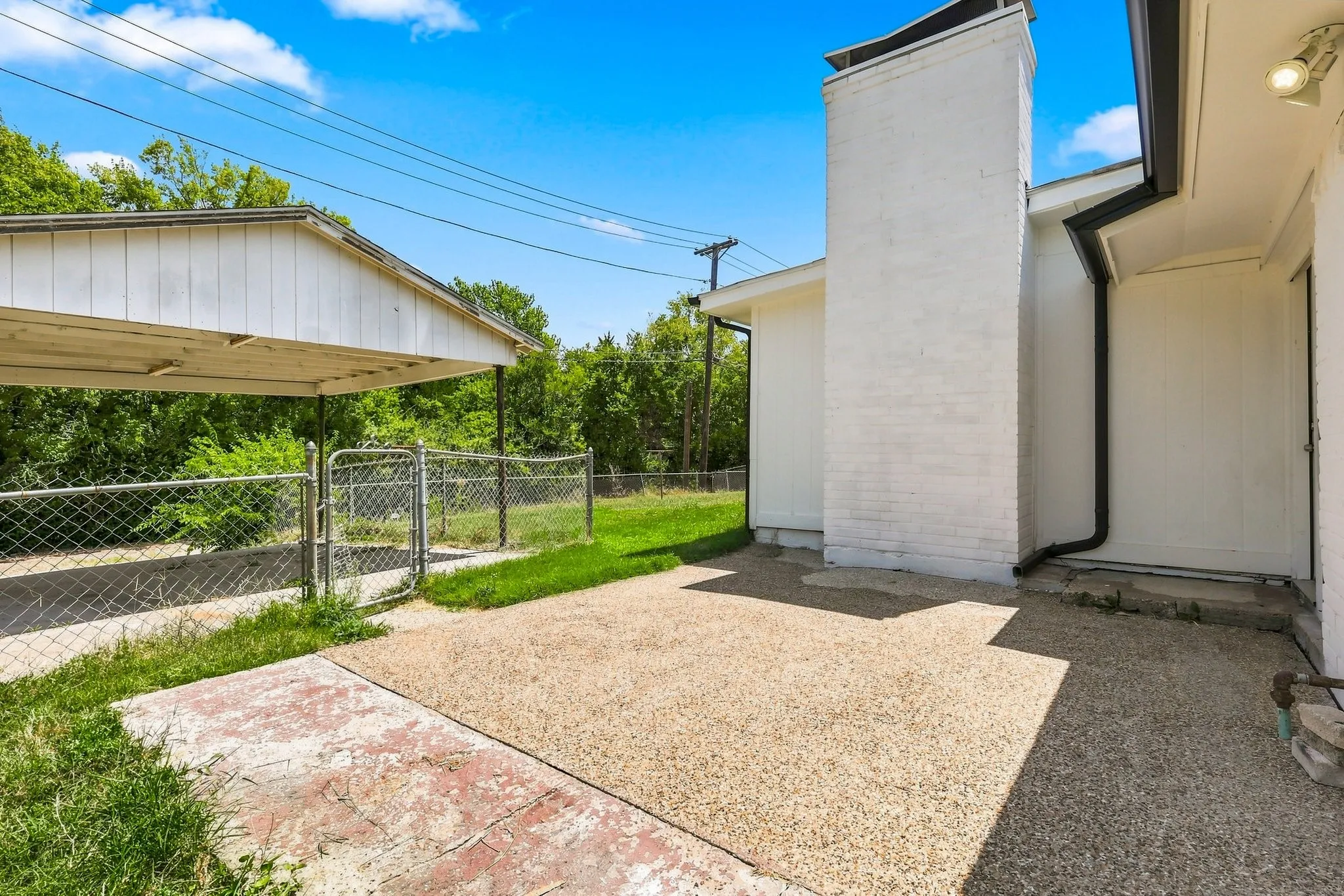 Single Family Residence For Rent in Dallas County , 6008 Golden Gate Drive, Dallas, Texas 75241, 4 Bedroom, 2 Bathroom, 1 Garage spaces, 1,730 Sqft, built in 1961, mls#21377165, Real Estate Agent in Dallas, Homes For Rent in Dallas county, Homes For Rent in Dallas, Realtor in Dallas Texas, Real Estate Brokerage Independent Realty Texas, Luminita Cordes Realtor