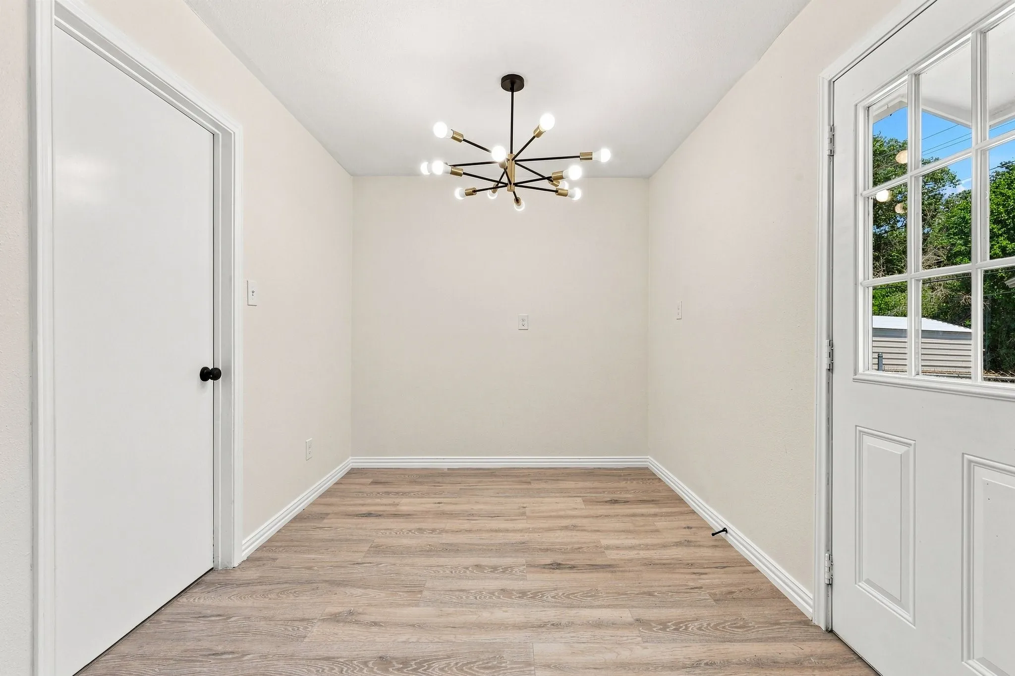 Single Family Residence For Rent in Dallas County , 6008 Golden Gate Drive, Dallas, Texas 75241, 4 Bedroom, 2 Bathroom, 1 Garage spaces, 1,730 Sqft, built in 1961, mls#21377165, Real Estate Agent in Dallas, Homes For Rent in Dallas county, Homes For Rent in Dallas, Realtor in Dallas Texas, Real Estate Brokerage Independent Realty Texas, Luminita Cordes Realtor