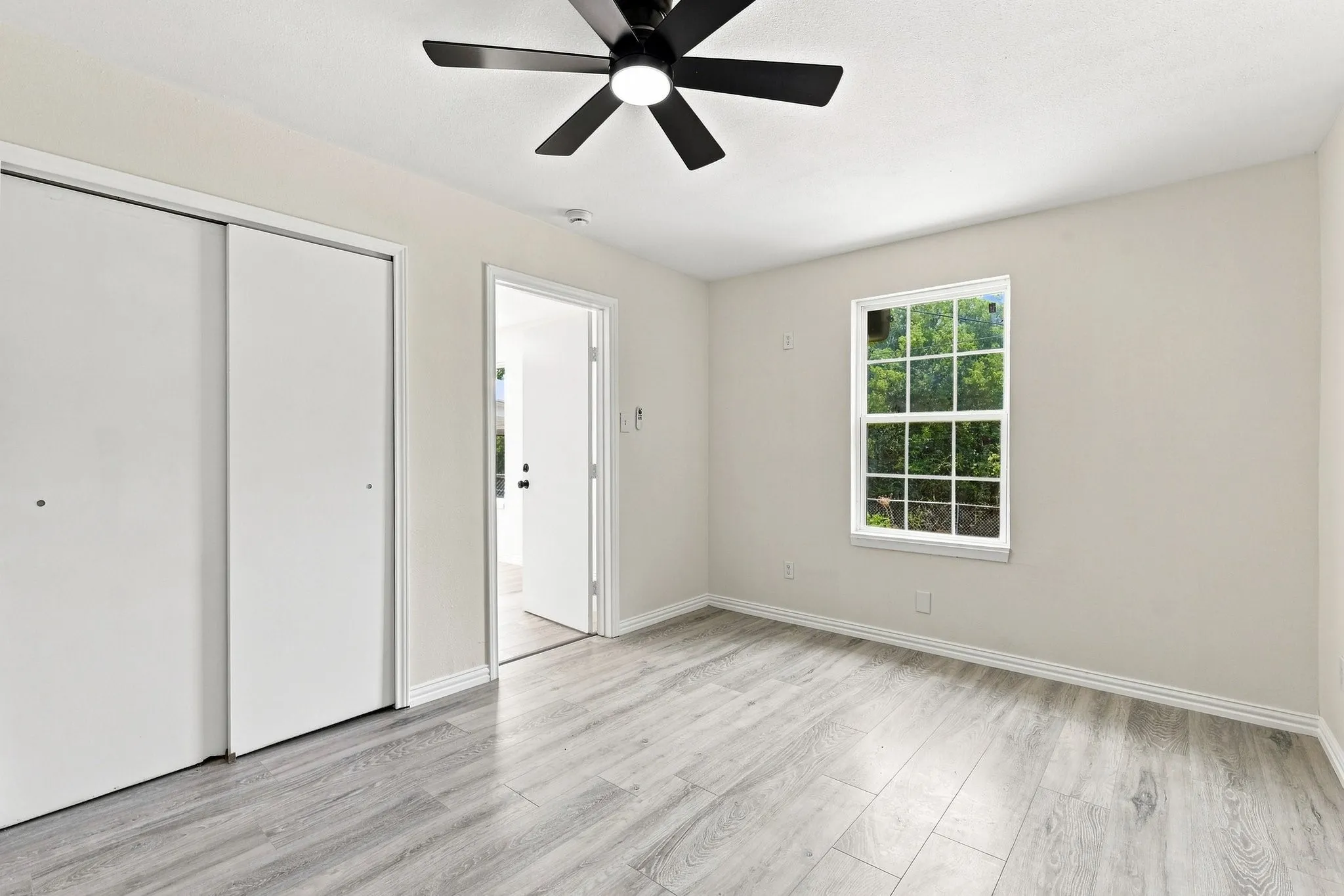 Single Family Residence For Rent in Dallas County , 6008 Golden Gate Drive, Dallas, Texas 75241, 4 Bedroom, 2 Bathroom, 1 Garage spaces, 1,730 Sqft, built in 1961, mls#21377165, Real Estate Agent in Dallas, Homes For Rent in Dallas county, Homes For Rent in Dallas, Realtor in Dallas Texas, Real Estate Brokerage Independent Realty Texas, Luminita Cordes Realtor