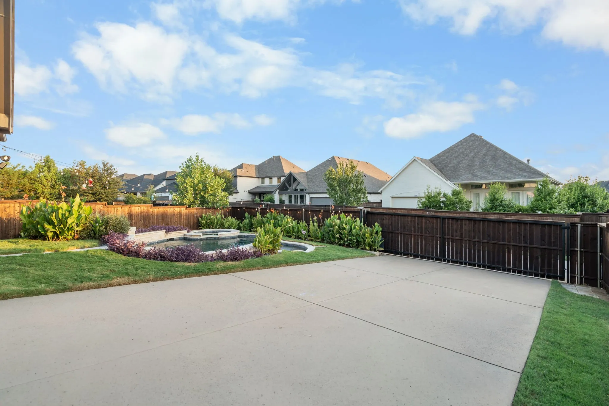 Single Family Residence For Sale in Collin County , 15193 Basket Oak Road, Frisco, Texas 75035, 6 Bedroom, 5 Bathroom, 2 Garage spaces, 3,419 Sqft, built in 2018, mls#21374707, Real Estate Agent in Frisco, Homes For Sale in Collin county, Homes For Sale in Frisco, Realtor in Frisco Texas, Real Estate Brokerage Independent Realty Texas, Luminita Cordes Realtor