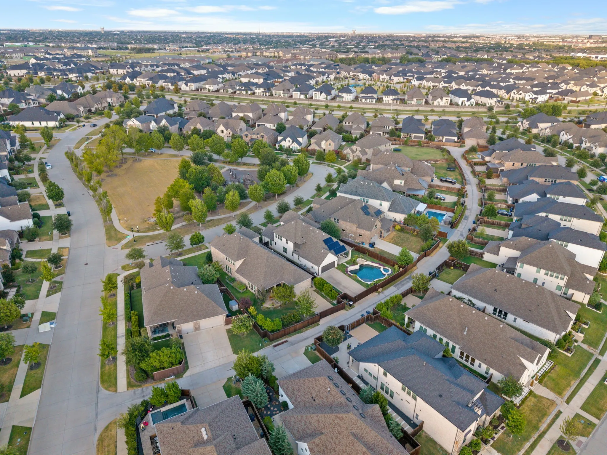 Single Family Residence For Sale in Collin County , 15193 Basket Oak Road, Frisco, Texas 75035, 6 Bedroom, 5 Bathroom, 2 Garage spaces, 3,419 Sqft, built in 2018, mls#21374707, Real Estate Agent in Frisco, Homes For Sale in Collin county, Homes For Sale in Frisco, Realtor in Frisco Texas, Real Estate Brokerage Independent Realty Texas, Luminita Cordes Realtor