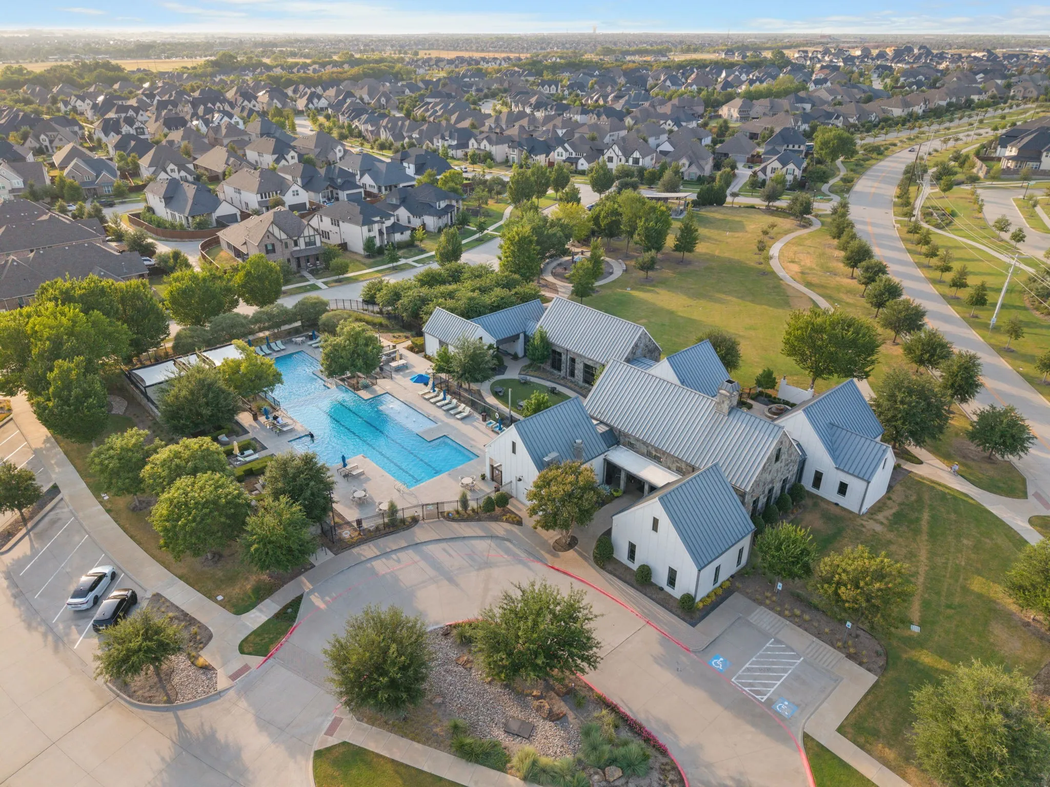 Single Family Residence For Sale in Collin County , 15193 Basket Oak Road, Frisco, Texas 75035, 6 Bedroom, 5 Bathroom, 2 Garage spaces, 3,419 Sqft, built in 2018, mls#21374707, Real Estate Agent in Frisco, Homes For Sale in Collin county, Homes For Sale in Frisco, Realtor in Frisco Texas, Real Estate Brokerage Independent Realty Texas, Luminita Cordes Realtor