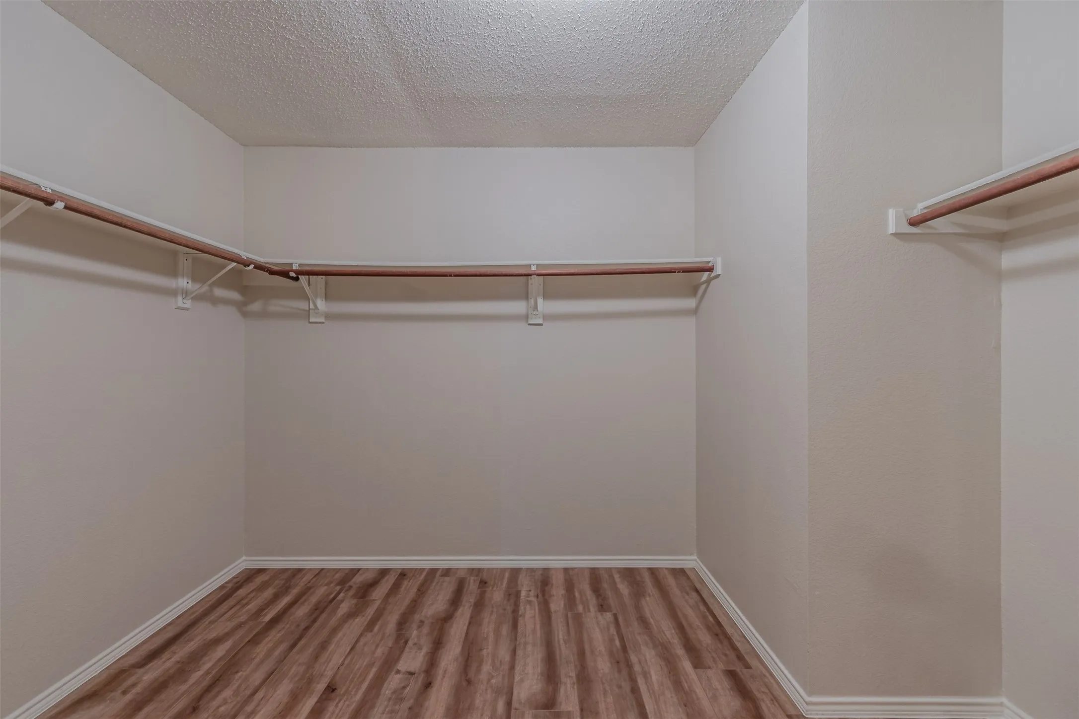 Single Family Residence For Rent in Tarrant County , 8749 Hunters Trail, Fort Worth, Texas 76123, 4 Bedroom, 3 Bathroom, 2 Garage spaces, 2,242 Sqft, built in 1999, mls#21376235, Real Estate Agent in Fort Worth, Homes For Rent in Tarrant county, Homes For Rent in Fort Worth, Realtor in Fort Worth Texas, Real Estate Brokerage Independent Realty Texas, Luminita Cordes Realtor