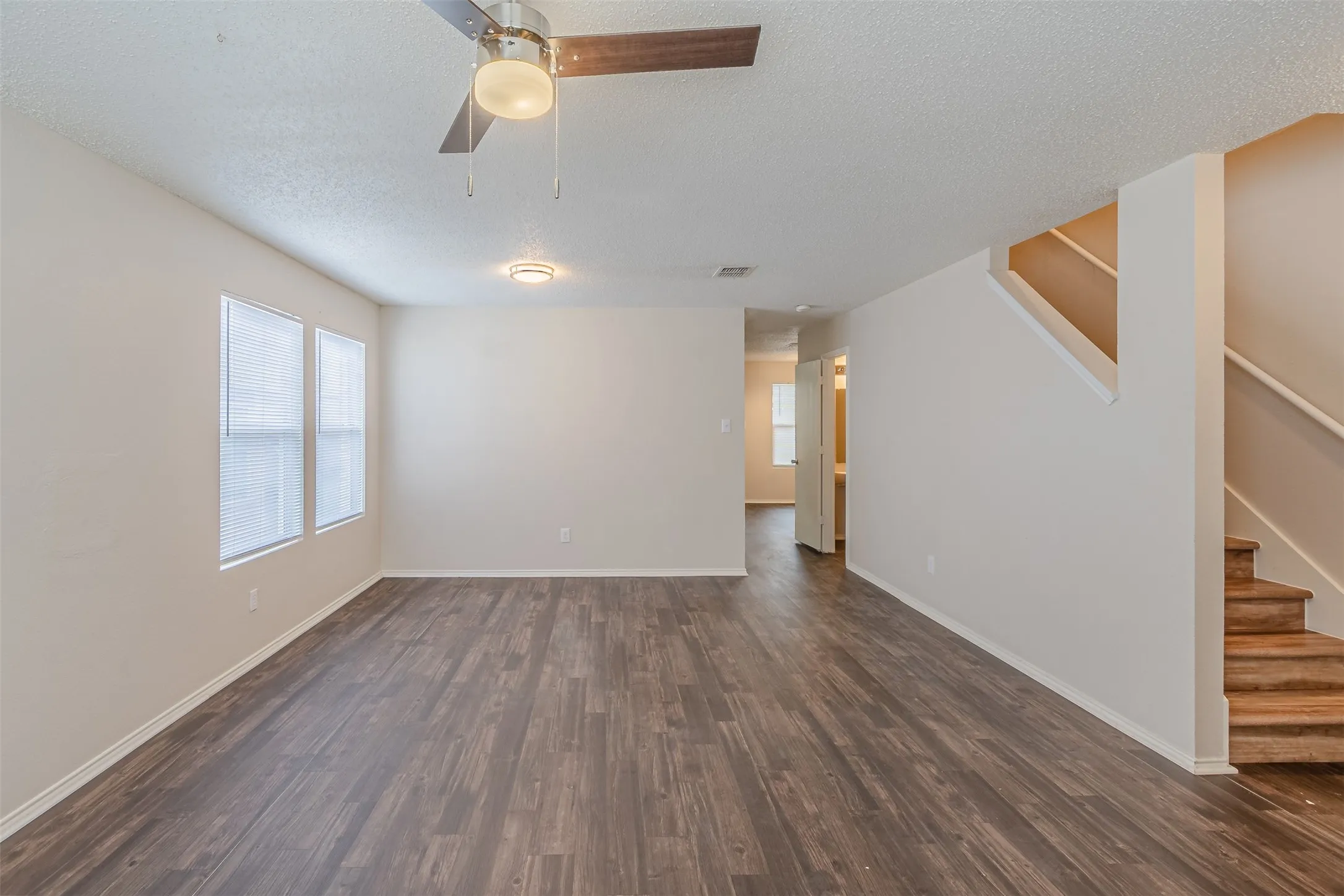 Single Family Residence For Rent in Tarrant County , 8749 Hunters Trail, Fort Worth, Texas 76123, 4 Bedroom, 3 Bathroom, 2 Garage spaces, 2,242 Sqft, built in 1999, mls#21376235, Real Estate Agent in Fort Worth, Homes For Rent in Tarrant county, Homes For Rent in Fort Worth, Realtor in Fort Worth Texas, Real Estate Brokerage Independent Realty Texas, Luminita Cordes Realtor