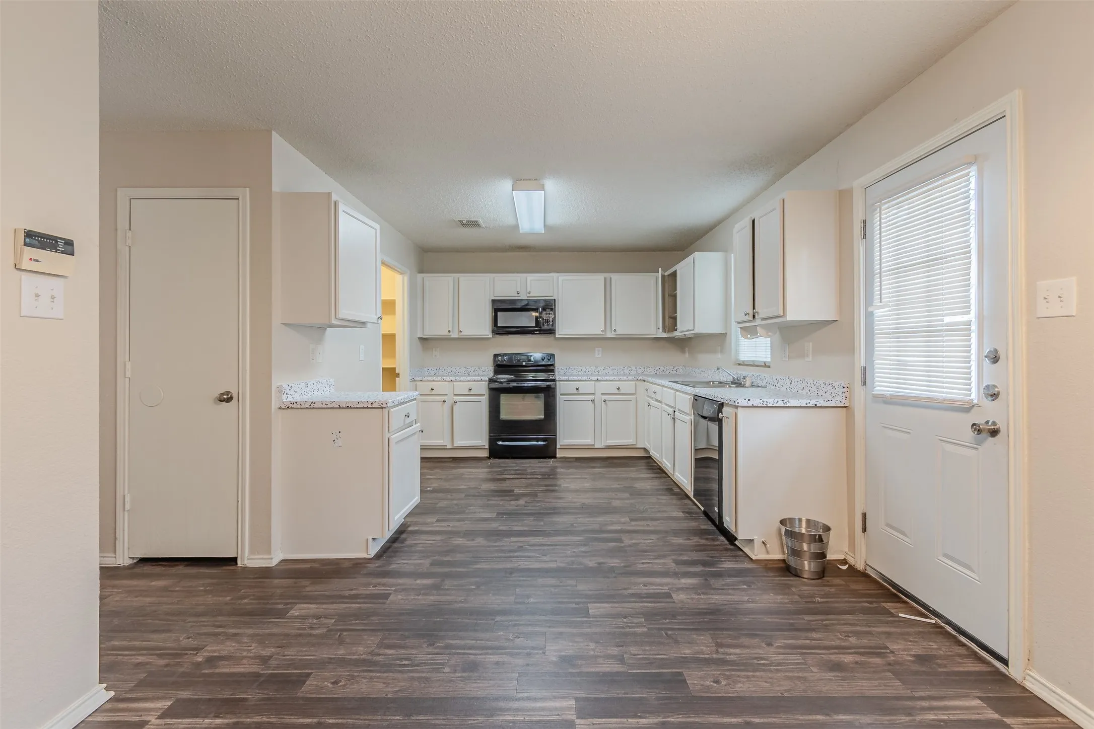 Single Family Residence For Rent in Tarrant County , 8749 Hunters Trail, Fort Worth, Texas 76123, 4 Bedroom, 3 Bathroom, 2 Garage spaces, 2,242 Sqft, built in 1999, mls#21376235, Real Estate Agent in Fort Worth, Homes For Rent in Tarrant county, Homes For Rent in Fort Worth, Realtor in Fort Worth Texas, Real Estate Brokerage Independent Realty Texas, Luminita Cordes Realtor