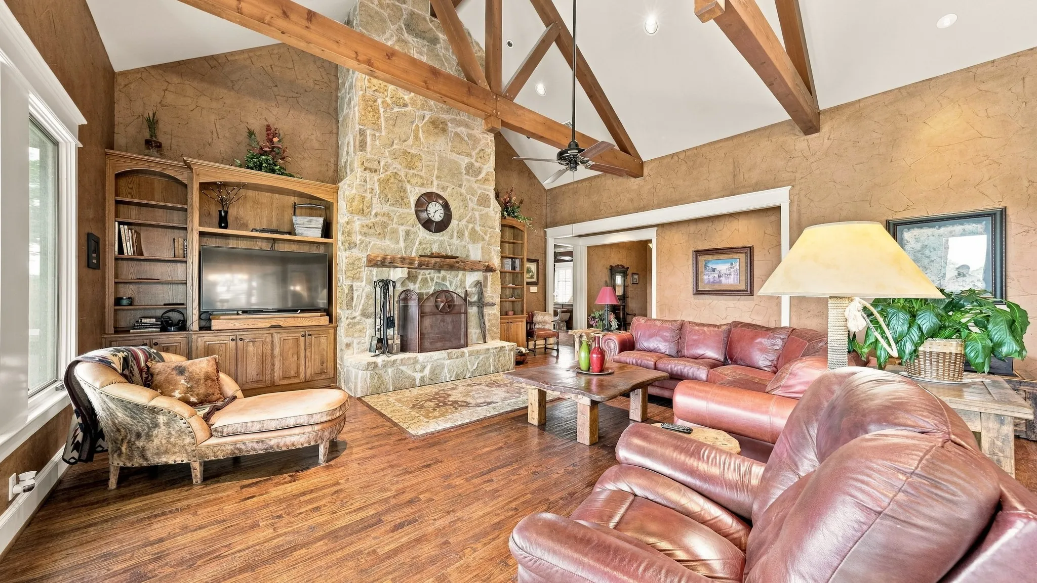 Farm For Sale in Denton County , 11918 Riek Road, Krum, Texas 76249, 3 Bedroom, 3 Bathroom, 3 Garage spaces, 2,763 Sqft, built in 2007, mls#21376899, Real Estate Agent in Krum, Homes For Sale in Denton county, Homes For Sale in Krum, Realtor in Krum Texas, Real Estate Brokerage Independent Realty Texas, Luminita Cordes Realtor