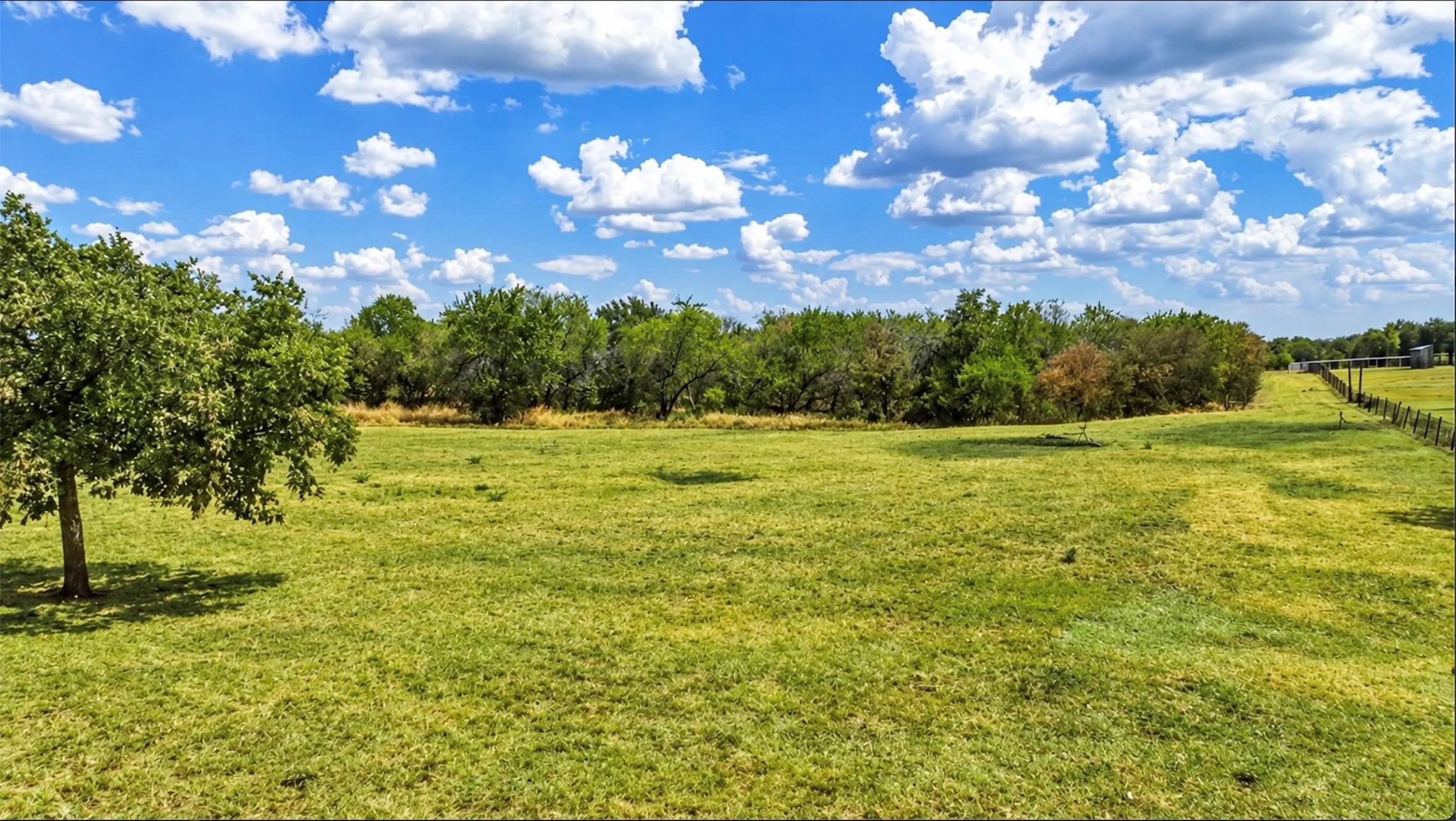 Farm For Sale in Denton County , 11918 Riek Road, Krum, Texas 76249, 3 Bedroom, 3 Bathroom, 3 Garage spaces, 2,763 Sqft, built in 2007, mls#21376899, Real Estate Agent in Krum, Homes For Sale in Denton county, Homes For Sale in Krum, Realtor in Krum Texas, Real Estate Brokerage Independent Realty Texas, Luminita Cordes Realtor