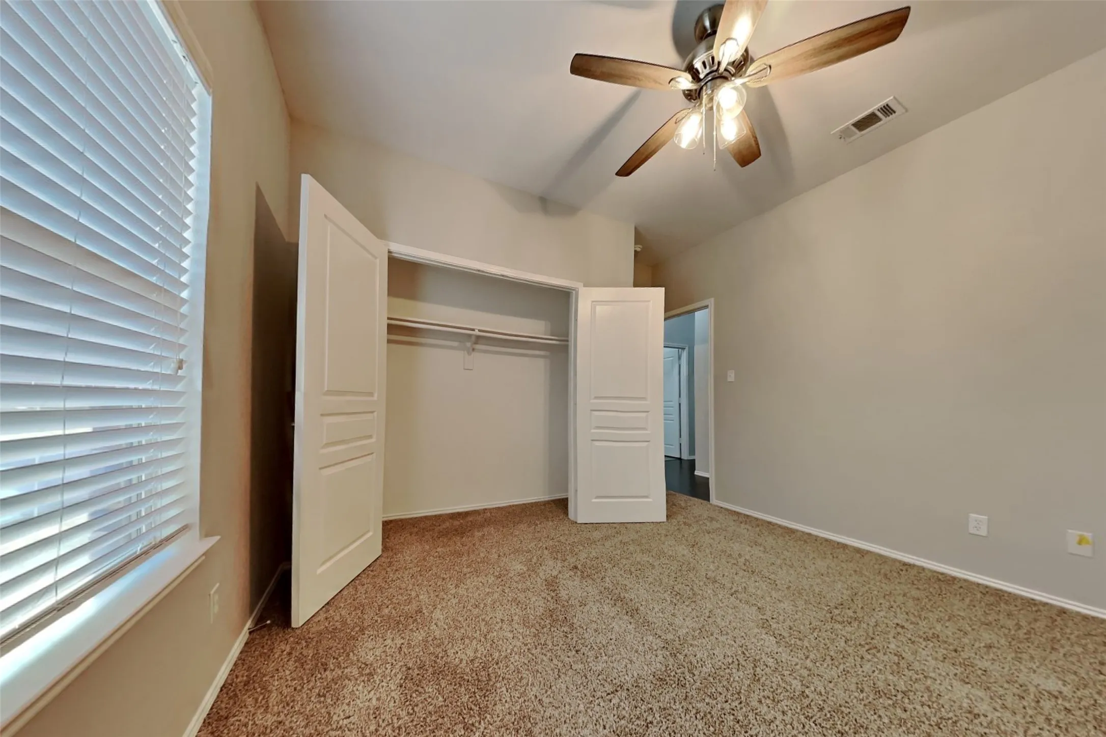 Single Family Residence For Rent in Johnson County , 1121 Hidden Lake Drive, Burleson, Texas 76028, 3 Bedroom, 2 Bathroom, 2 Garage spaces, 2,044 Sqft, built in 2012, mls#21377159, Real Estate Agent in Burleson, Homes For Rent in Johnson county, Homes For Rent in Burleson, Realtor in Burleson Texas, Real Estate Brokerage Independent Realty Texas, Luminita Cordes Realtor