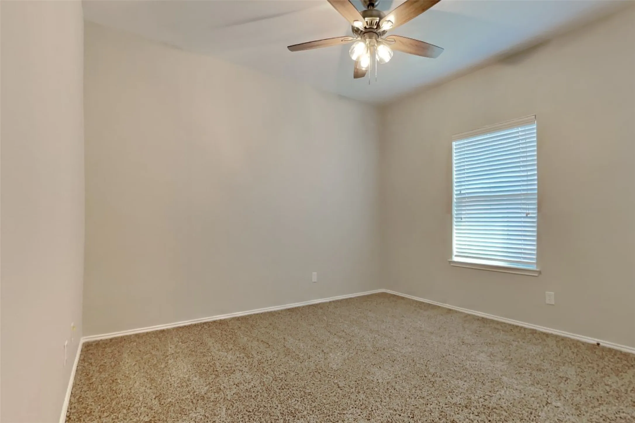 Single Family Residence For Rent in Johnson County , 1121 Hidden Lake Drive, Burleson, Texas 76028, 3 Bedroom, 2 Bathroom, 2 Garage spaces, 2,044 Sqft, built in 2012, mls#21377159, Real Estate Agent in Burleson, Homes For Rent in Johnson county, Homes For Rent in Burleson, Realtor in Burleson Texas, Real Estate Brokerage Independent Realty Texas, Luminita Cordes Realtor