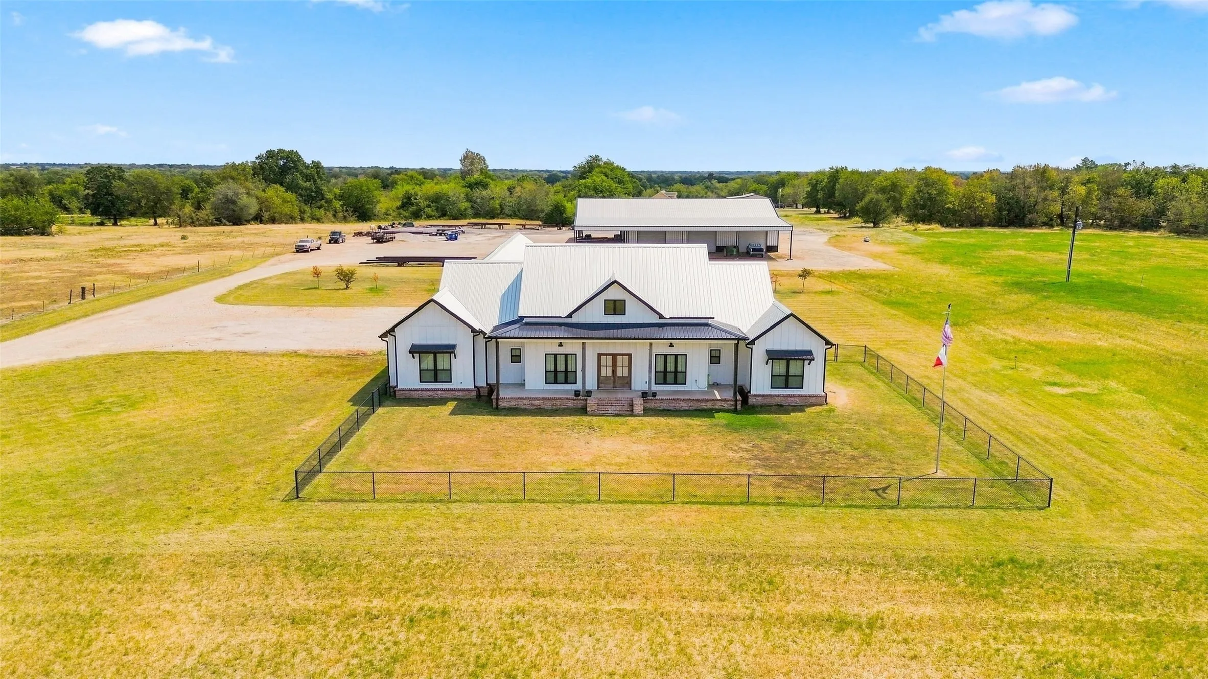 Single Family Residence For Sale in Delta County , 360 County Road 4135, Cooper, Texas 75432, 2 Bedroom, 3 Bathroom, 1 Garage spaces, 2,553 Sqft, built in 2023, mls#21375319, Real Estate Agent in Cooper, Homes For Sale in Delta county, Homes For Sale in Cooper, Realtor in Cooper Texas, Real Estate Brokerage Independent Realty Texas, Luminita Cordes Realtor