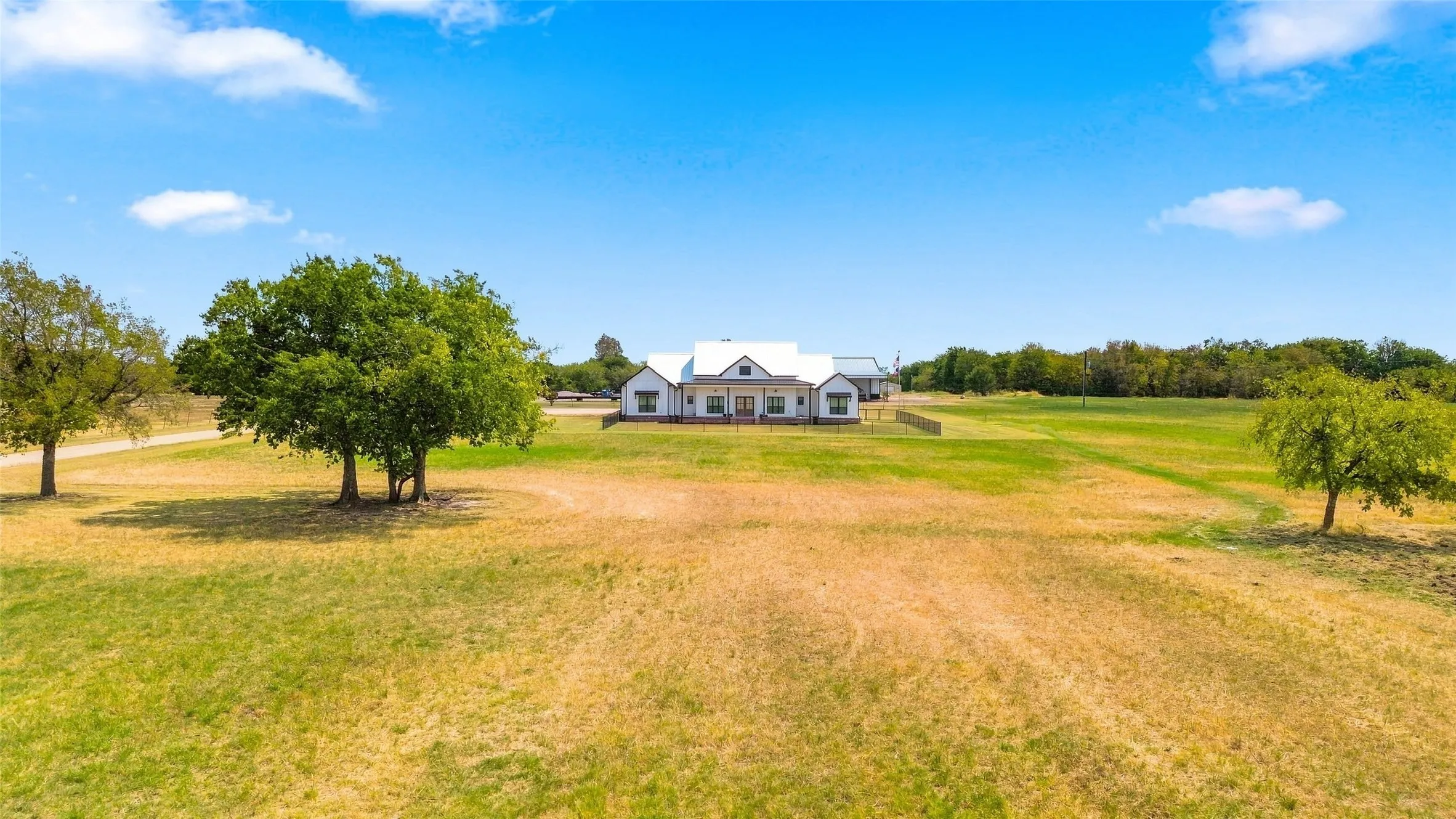 Single Family Residence For Sale in Delta County , 360 County Road 4135, Cooper, Texas 75432, 2 Bedroom, 3 Bathroom, 1 Garage spaces, 2,553 Sqft, built in 2023, mls#21375319, Real Estate Agent in Cooper, Homes For Sale in Delta county, Homes For Sale in Cooper, Realtor in Cooper Texas, Real Estate Brokerage Independent Realty Texas, Luminita Cordes Realtor