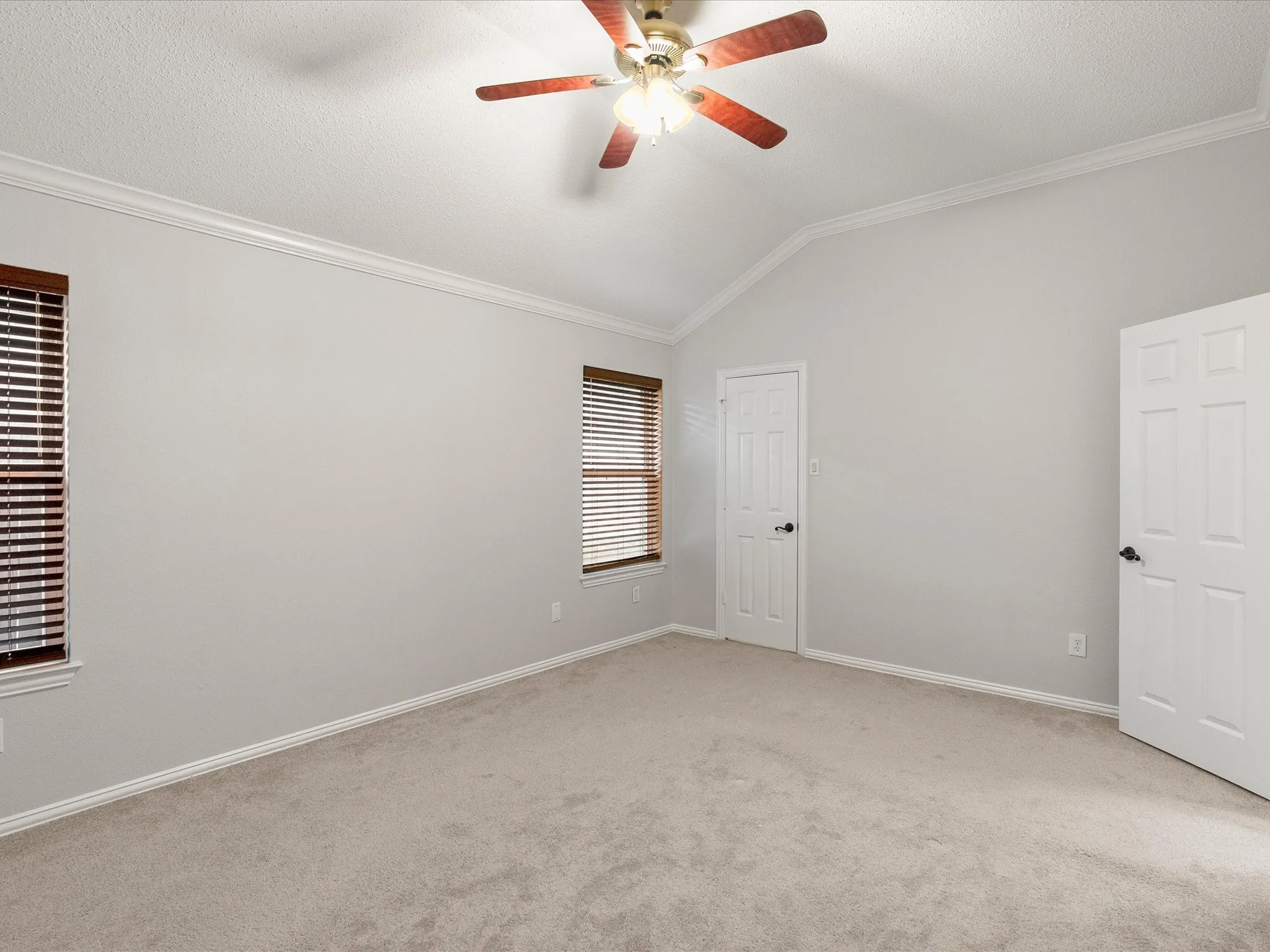 Single Family Residence For Sale in Collin County , 6401 Candletree Lane, Mc Kinney, Texas 75070, 3 Bedroom, 2 Bathroom, 2 Garage spaces, 1,955 Sqft, built in 2000, mls#21376066, Real Estate Agent in Mc Kinney, Homes For Sale in Collin county, Homes For Sale in Mc Kinney, Realtor in Mc Kinney Texas, Real Estate Brokerage Independent Realty Texas, Luminita Cordes Realtor