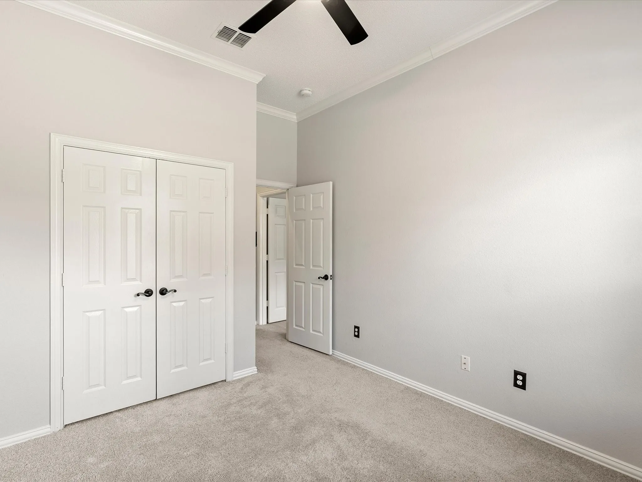 Single Family Residence For Sale in Collin County , 6401 Candletree Lane, Mc Kinney, Texas 75070, 3 Bedroom, 2 Bathroom, 2 Garage spaces, 1,955 Sqft, built in 2000, mls#21376066, Real Estate Agent in Mc Kinney, Homes For Sale in Collin county, Homes For Sale in Mc Kinney, Realtor in Mc Kinney Texas, Real Estate Brokerage Independent Realty Texas, Luminita Cordes Realtor