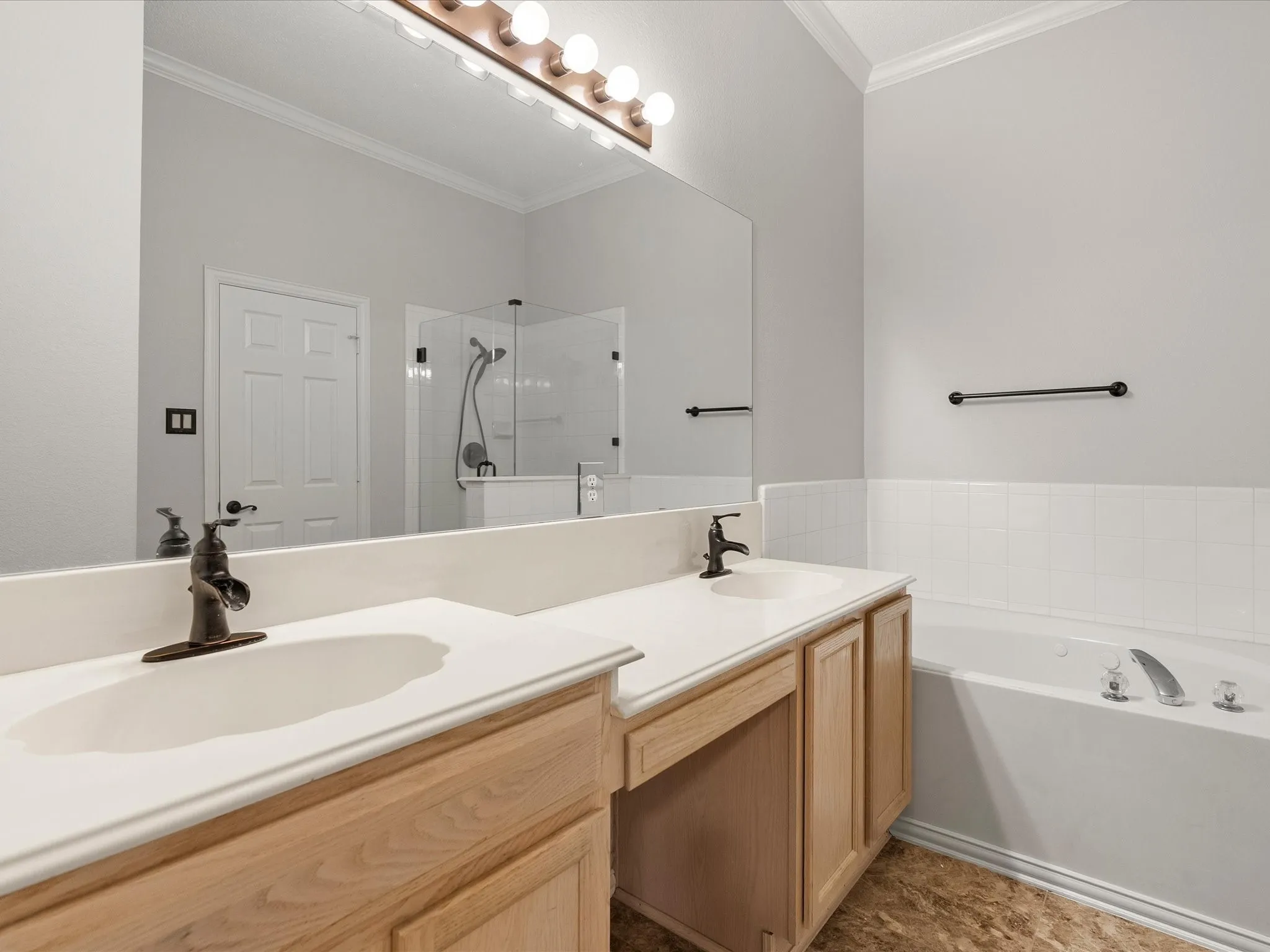 Single Family Residence For Sale in Collin County , 6401 Candletree Lane, Mc Kinney, Texas 75070, 3 Bedroom, 2 Bathroom, 2 Garage spaces, 1,955 Sqft, built in 2000, mls#21376066, Real Estate Agent in Mc Kinney, Homes For Sale in Collin county, Homes For Sale in Mc Kinney, Realtor in Mc Kinney Texas, Real Estate Brokerage Independent Realty Texas, Luminita Cordes Realtor