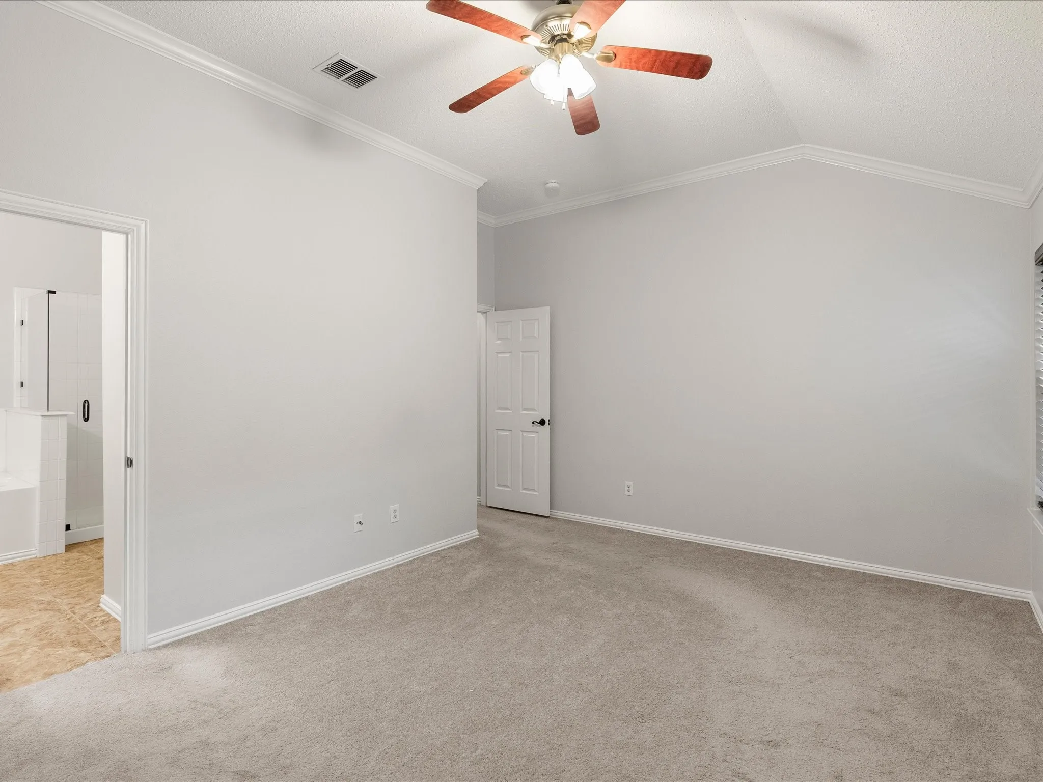 Single Family Residence For Sale in Collin County , 6401 Candletree Lane, Mc Kinney, Texas 75070, 3 Bedroom, 2 Bathroom, 2 Garage spaces, 1,955 Sqft, built in 2000, mls#21376066, Real Estate Agent in Mc Kinney, Homes For Sale in Collin county, Homes For Sale in Mc Kinney, Realtor in Mc Kinney Texas, Real Estate Brokerage Independent Realty Texas, Luminita Cordes Realtor