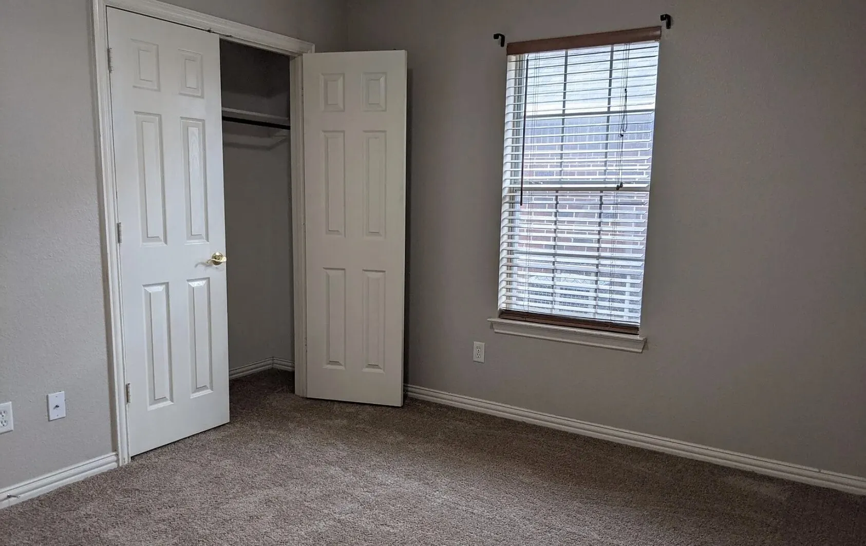 Single Family Residence For Rent in Collin County , 904 Canal Street, Mc Kinney, Texas 75069, 5 Bedroom, 2 Bathroom, Garage spaces, 2,017 Sqft, built in 2006, mls#21377183, Real Estate Agent in Mc Kinney, Homes For Rent in Collin county, Homes For Rent in Mc Kinney, Realtor in Mc Kinney Texas, Real Estate Brokerage Independent Realty Texas, Luminita Cordes Realtor