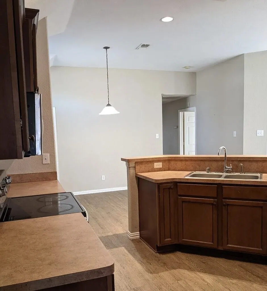 Single Family Residence For Rent in Collin County , 904 Canal Street, Mc Kinney, Texas 75069, 5 Bedroom, 2 Bathroom, Garage spaces, 2,017 Sqft, built in 2006, mls#21377183, Real Estate Agent in Mc Kinney, Homes For Rent in Collin county, Homes For Rent in Mc Kinney, Realtor in Mc Kinney Texas, Real Estate Brokerage Independent Realty Texas, Luminita Cordes Realtor