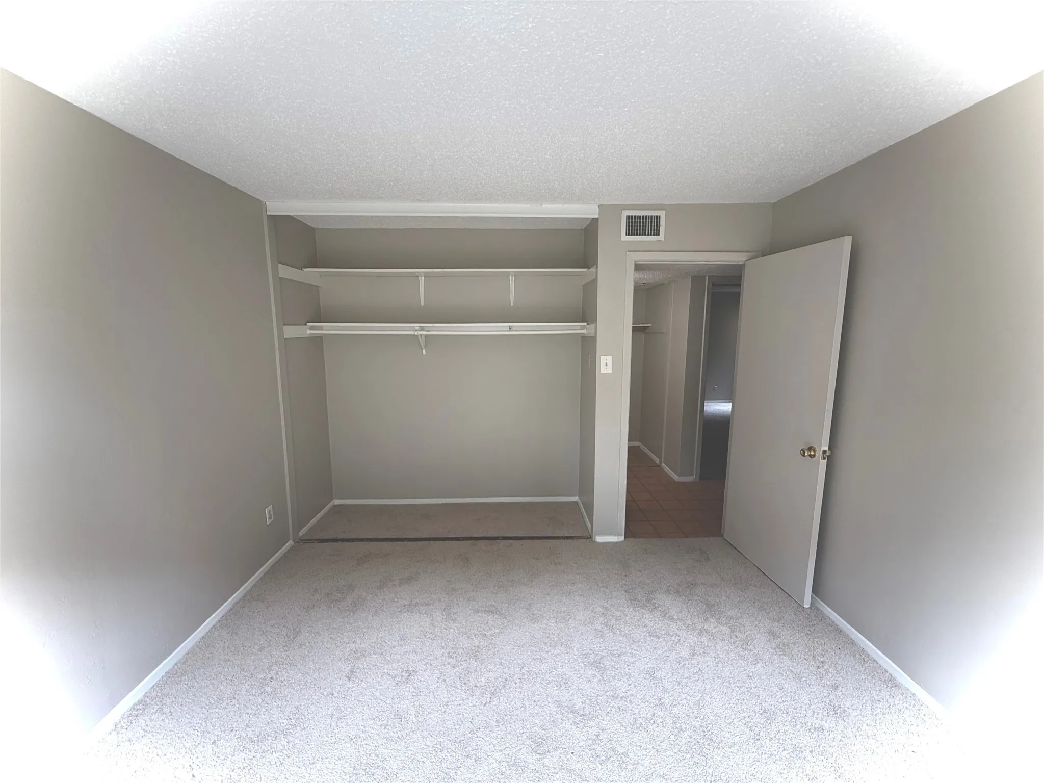 Condominium For Rent in Dallas County , 8560 Park Lane 127 Unit 29, Dallas, Texas 75231, 3 Bedroom, 2 Bathroom, Garage spaces, 1,310 Sqft, built in 1974, mls#21377185, Real Estate Agent in Dallas, Homes For Rent in Dallas county, Homes For Rent in Dallas, Realtor in Dallas Texas, Real Estate Brokerage Independent Realty Texas, Luminita Cordes Realtor