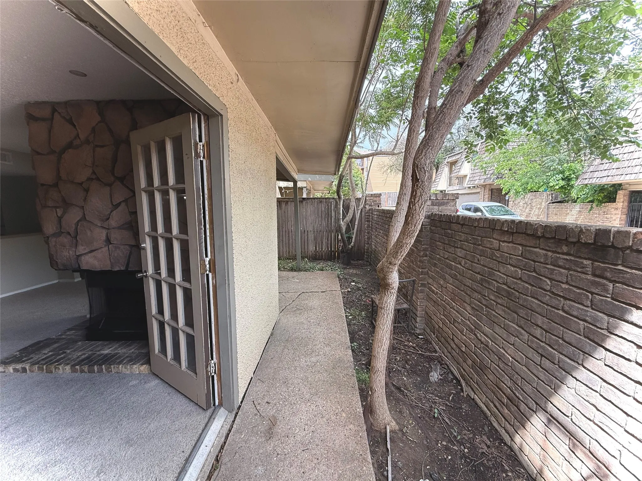 Condominium For Rent in Dallas County , 8560 Park Lane 127 Unit 29, Dallas, Texas 75231, 3 Bedroom, 2 Bathroom, Garage spaces, 1,310 Sqft, built in 1974, mls#21377185, Real Estate Agent in Dallas, Homes For Rent in Dallas county, Homes For Rent in Dallas, Realtor in Dallas Texas, Real Estate Brokerage Independent Realty Texas, Luminita Cordes Realtor