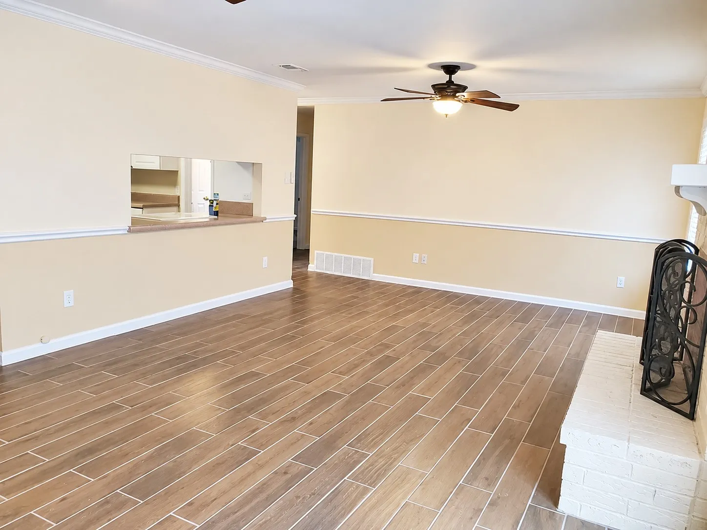 Single Family Residence For Rent in Tarrant County , 5901 Crestwood Circle, North Richland Hills, Texas 76180, 3 Bedroom, 2 Bathroom, 2 Garage spaces, 1,578 Sqft, built in 1974, mls#21377190, Real Estate Agent in North Richland Hills, Homes For Rent in Tarrant county, Homes For Rent in North Richland Hills, Realtor in North Richland Hills Texas, Real Estate Brokerage Independent Realty Texas, Luminita Cordes Realtor