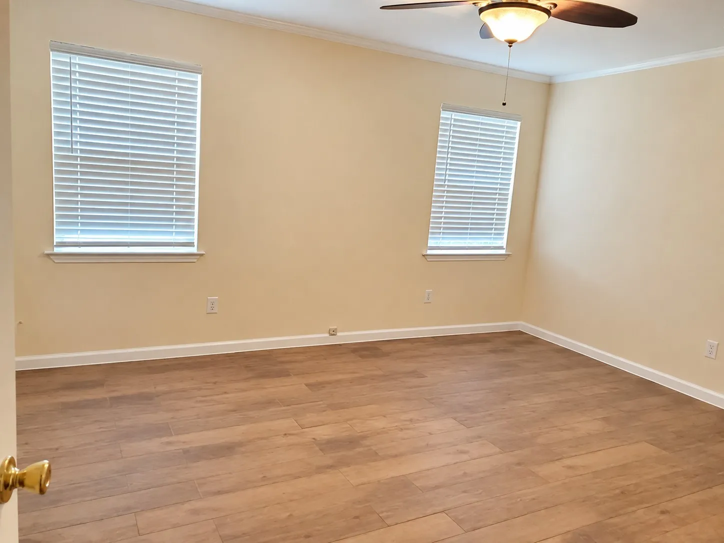 Single Family Residence For Rent in Tarrant County , 5901 Crestwood Circle, North Richland Hills, Texas 76180, 3 Bedroom, 2 Bathroom, 2 Garage spaces, 1,578 Sqft, built in 1974, mls#21377190, Real Estate Agent in North Richland Hills, Homes For Rent in Tarrant county, Homes For Rent in North Richland Hills, Realtor in North Richland Hills Texas, Real Estate Brokerage Independent Realty Texas, Luminita Cordes Realtor