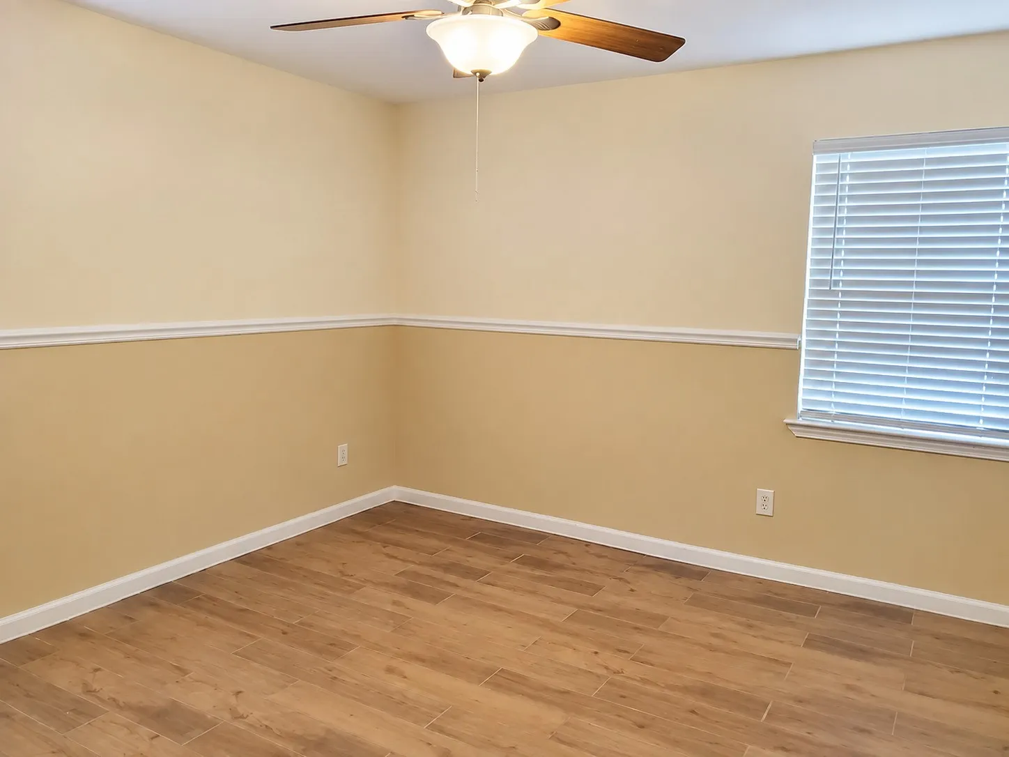 Single Family Residence For Rent in Tarrant County , 5901 Crestwood Circle, North Richland Hills, Texas 76180, 3 Bedroom, 2 Bathroom, 2 Garage spaces, 1,578 Sqft, built in 1974, mls#21377190, Real Estate Agent in North Richland Hills, Homes For Rent in Tarrant county, Homes For Rent in North Richland Hills, Realtor in North Richland Hills Texas, Real Estate Brokerage Independent Realty Texas, Luminita Cordes Realtor
