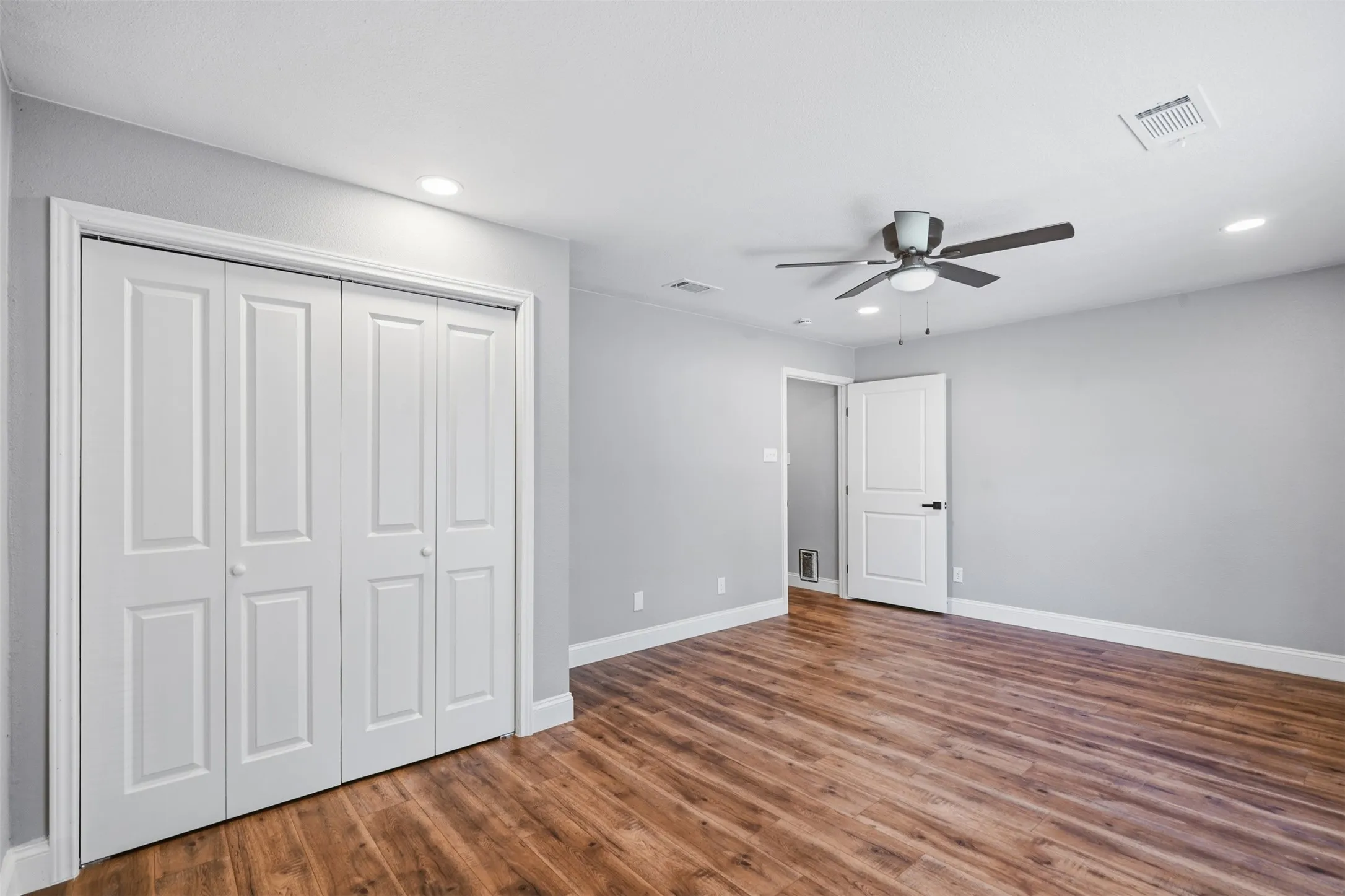 Single Family Residence For Sale in Tarrant County , 7024 Payte Lane, North Richland Hills, Texas 76182, 3 Bedroom, 2 Bathroom, Garage spaces, 1,552 Sqft, built in 1971, mls#21377085, Real Estate Agent in North Richland Hills, Homes For Sale in Tarrant county, Homes For Sale in North Richland Hills, Realtor in North Richland Hills Texas, Real Estate Brokerage Independent Realty Texas, Luminita Cordes Realtor