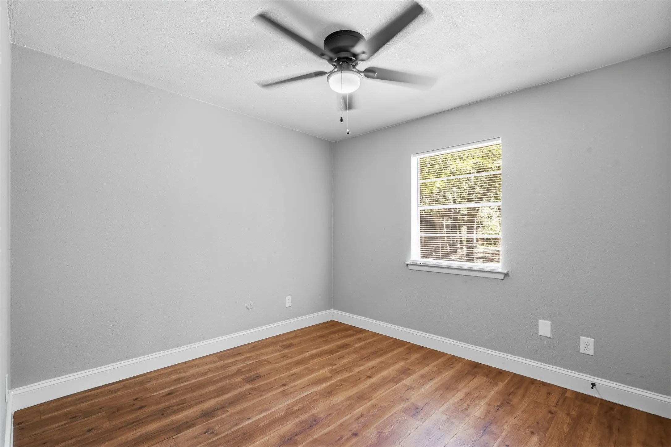 Single Family Residence For Sale in Tarrant County , 7024 Payte Lane, North Richland Hills, Texas 76182, 3 Bedroom, 2 Bathroom, Garage spaces, 1,552 Sqft, built in 1971, mls#21377085, Real Estate Agent in North Richland Hills, Homes For Sale in Tarrant county, Homes For Sale in North Richland Hills, Realtor in North Richland Hills Texas, Real Estate Brokerage Independent Realty Texas, Luminita Cordes Realtor