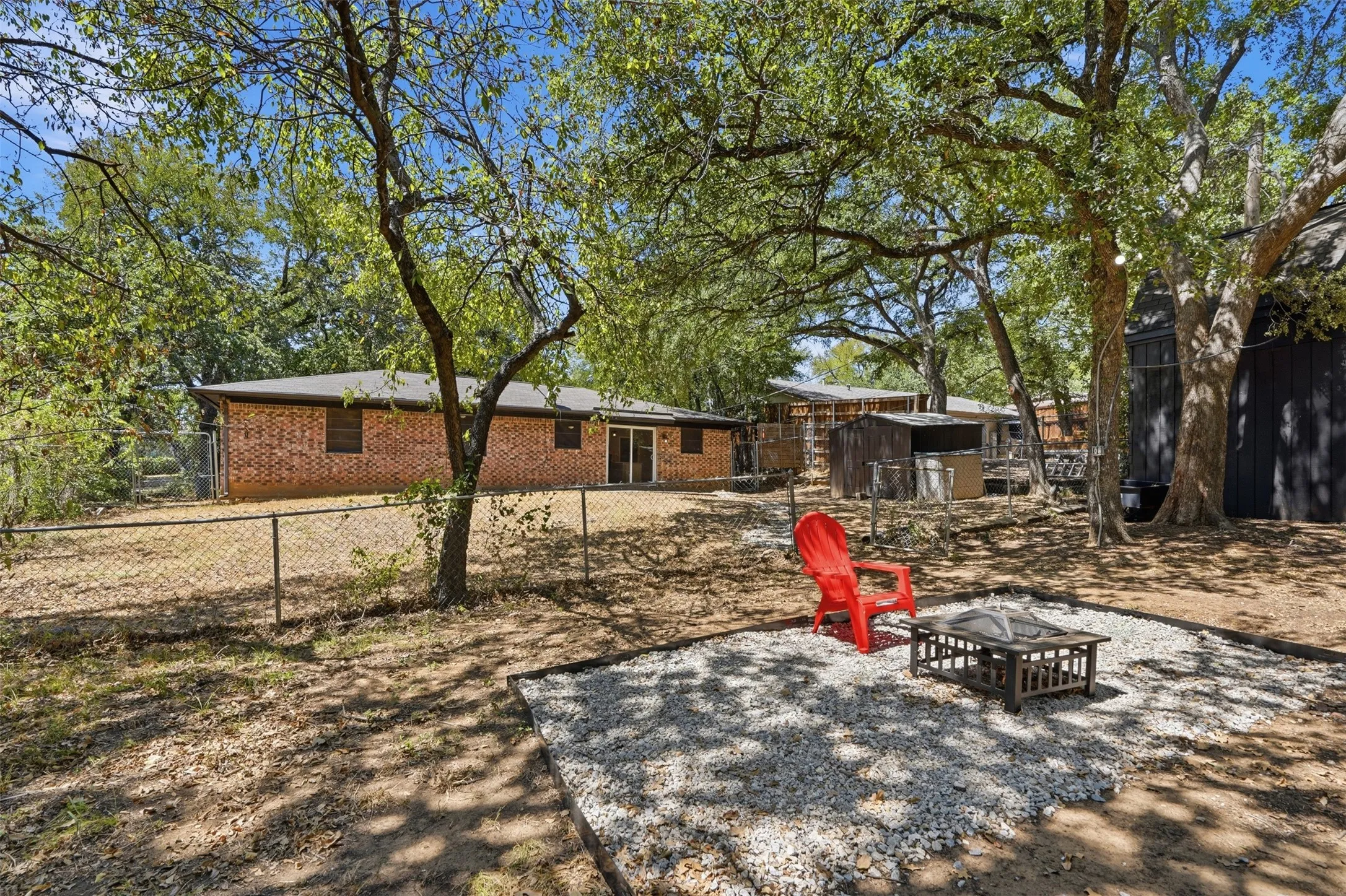 Single Family Residence For Sale in Tarrant County , 7024 Payte Lane, North Richland Hills, Texas 76182, 3 Bedroom, 2 Bathroom, Garage spaces, 1,552 Sqft, built in 1971, mls#21377085, Real Estate Agent in North Richland Hills, Homes For Sale in Tarrant county, Homes For Sale in North Richland Hills, Realtor in North Richland Hills Texas, Real Estate Brokerage Independent Realty Texas, Luminita Cordes Realtor