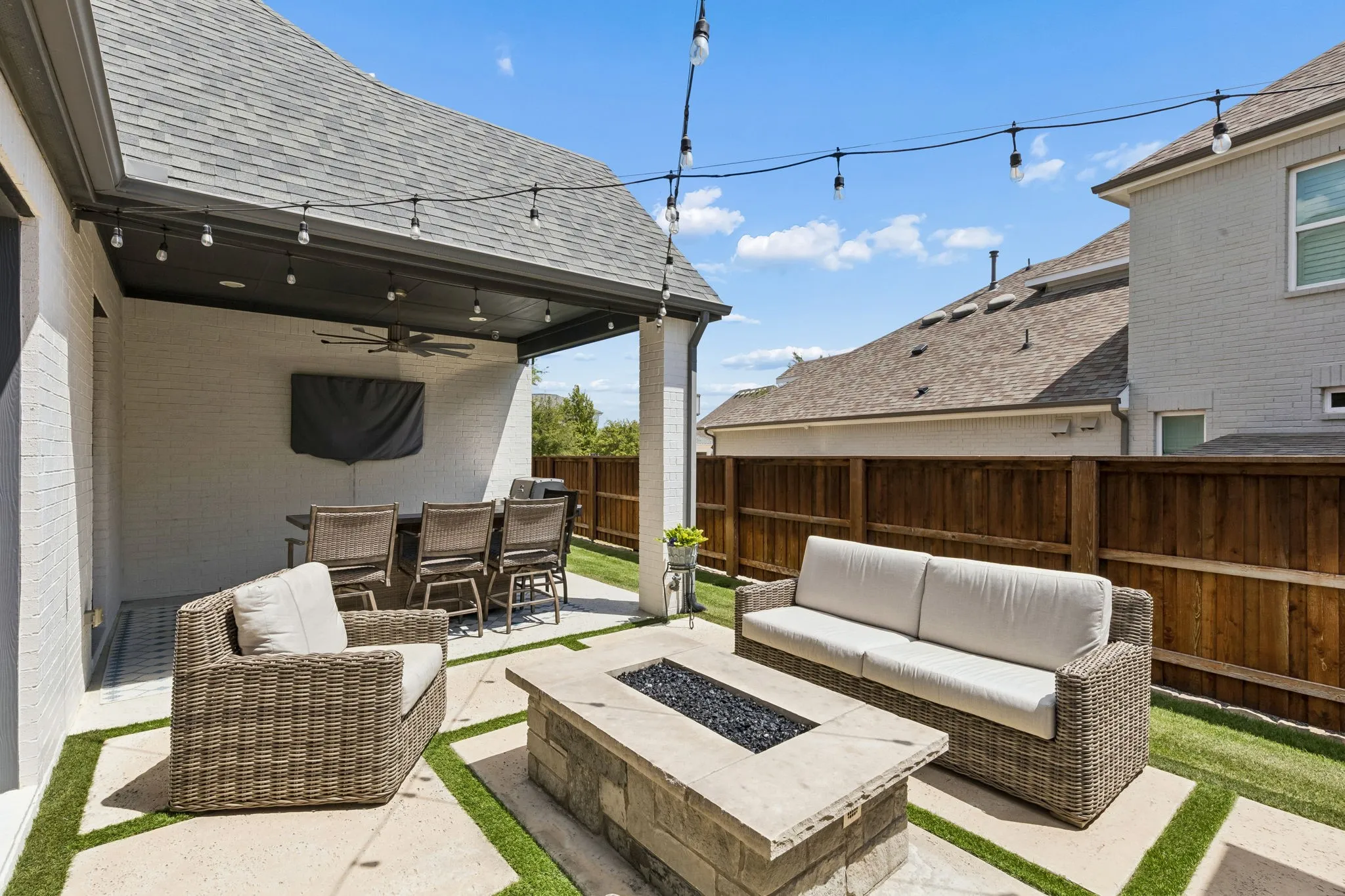 Built in gas firepit is perfect for those cooler evenings.