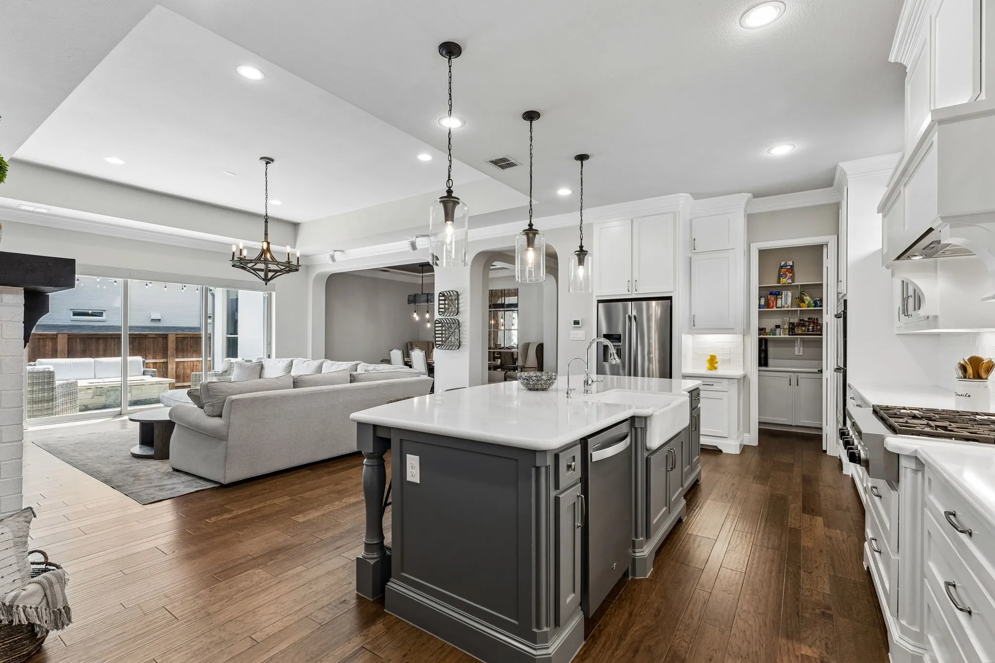 Single Family Residence For Sale in Parker County , 1828 Quiet Oak Place, Fort Worth, Texas 76008, 3 Bedroom, 4 Bathroom, 2 Garage spaces, 3,059 Sqft, built in 2018, mls#21373836, Real Estate Agent in Fort Worth, Homes For Sale in Parker county, Homes For Sale in Fort Worth, Realtor in Fort Worth Texas, Real Estate Brokerage Independent Realty Texas, Luminita Cordes Realtor