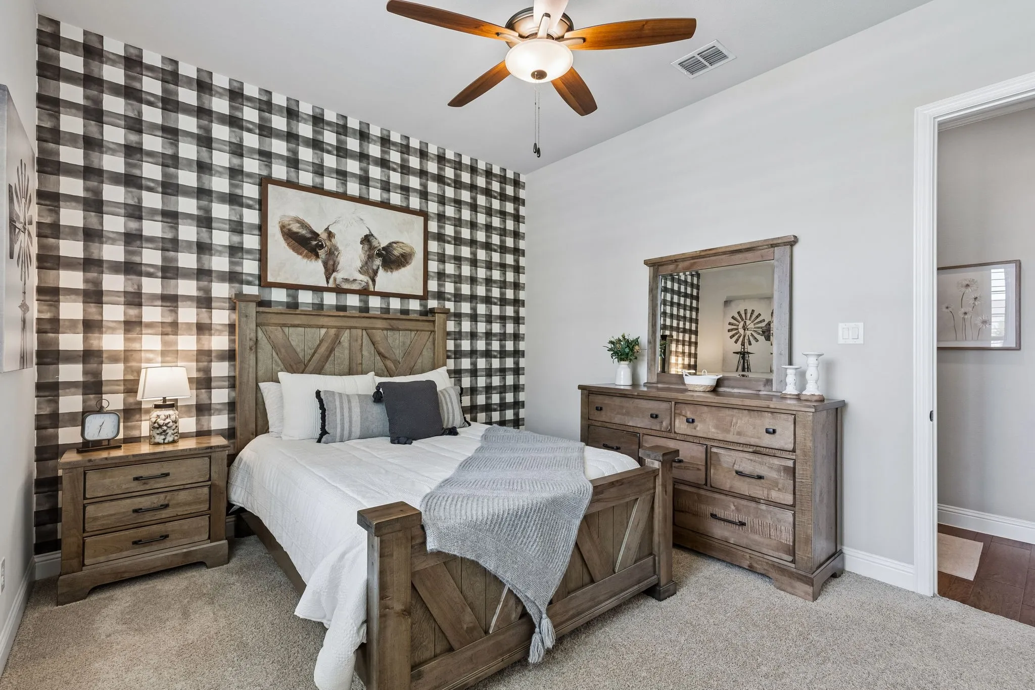 Single Family Residence For Sale in Parker County , 1828 Quiet Oak Place, Fort Worth, Texas 76008, 3 Bedroom, 4 Bathroom, 2 Garage spaces, 3,059 Sqft, built in 2018, mls#21373836, Real Estate Agent in Fort Worth, Homes For Sale in Parker county, Homes For Sale in Fort Worth, Realtor in Fort Worth Texas, Real Estate Brokerage Independent Realty Texas, Luminita Cordes Realtor