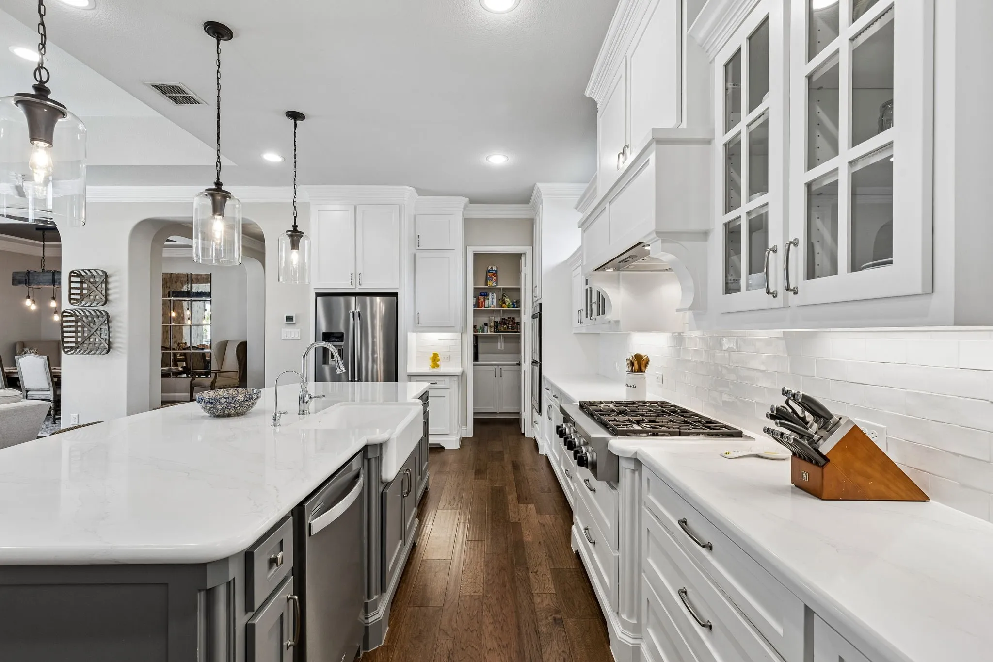 Single Family Residence For Sale in Parker County , 1828 Quiet Oak Place, Fort Worth, Texas 76008, 3 Bedroom, 4 Bathroom, 2 Garage spaces, 3,059 Sqft, built in 2018, mls#21373836, Real Estate Agent in Fort Worth, Homes For Sale in Parker county, Homes For Sale in Fort Worth, Realtor in Fort Worth Texas, Real Estate Brokerage Independent Realty Texas, Luminita Cordes Realtor