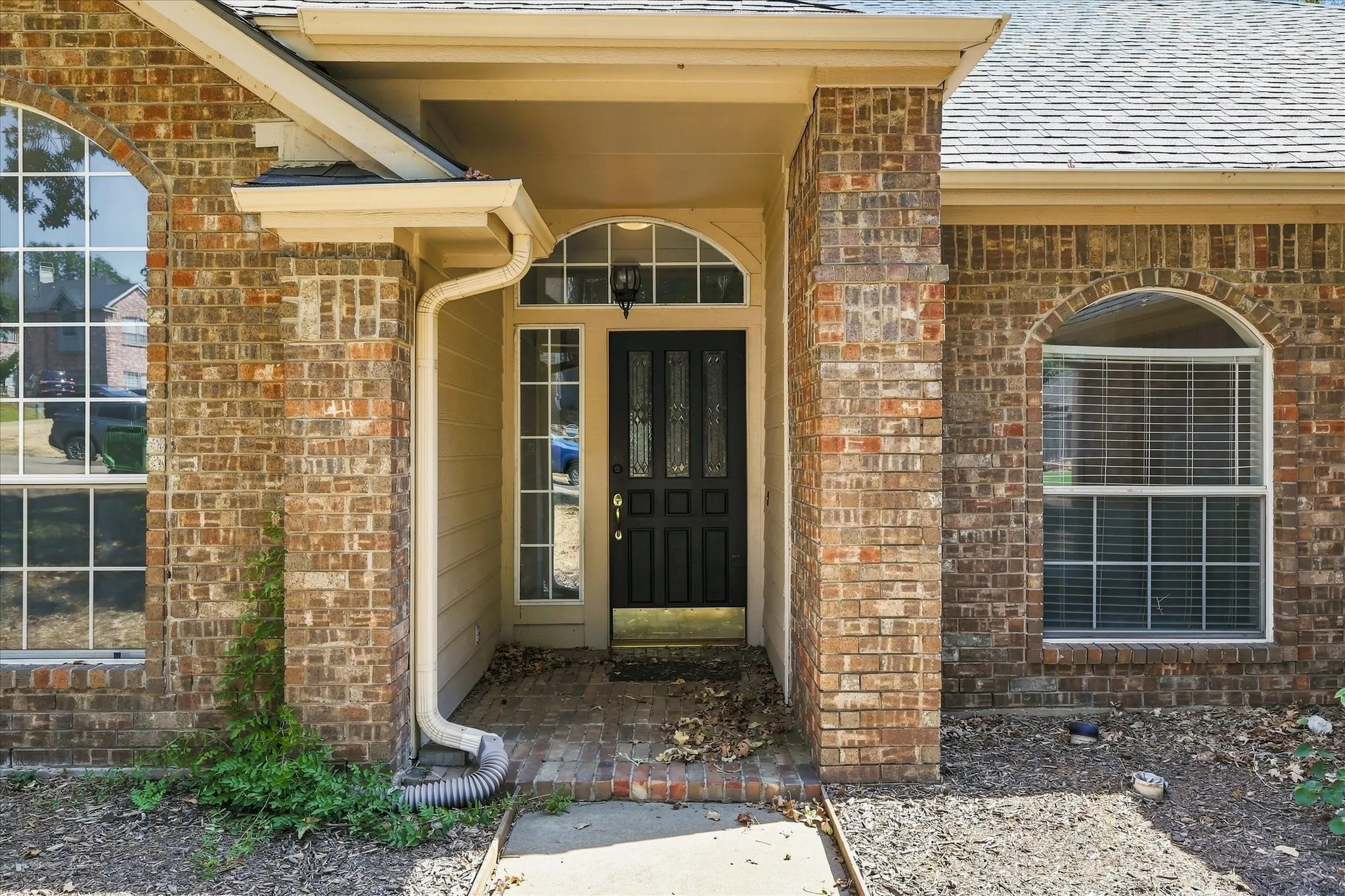 Single Family Residence For Sale in Denton County , 2631 Creekside Way, Highland Village, Texas 75077, 4 Bedroom, 2 Bathroom, 2 Garage spaces, 2,100 Sqft, built in 1989, mls#21376520, Real Estate Agent in Highland Village, Homes For Sale in Denton county, Homes For Sale in Highland Village, Realtor in Highland Village Texas, Real Estate Brokerage Independent Realty Texas, Luminita Cordes Realtor