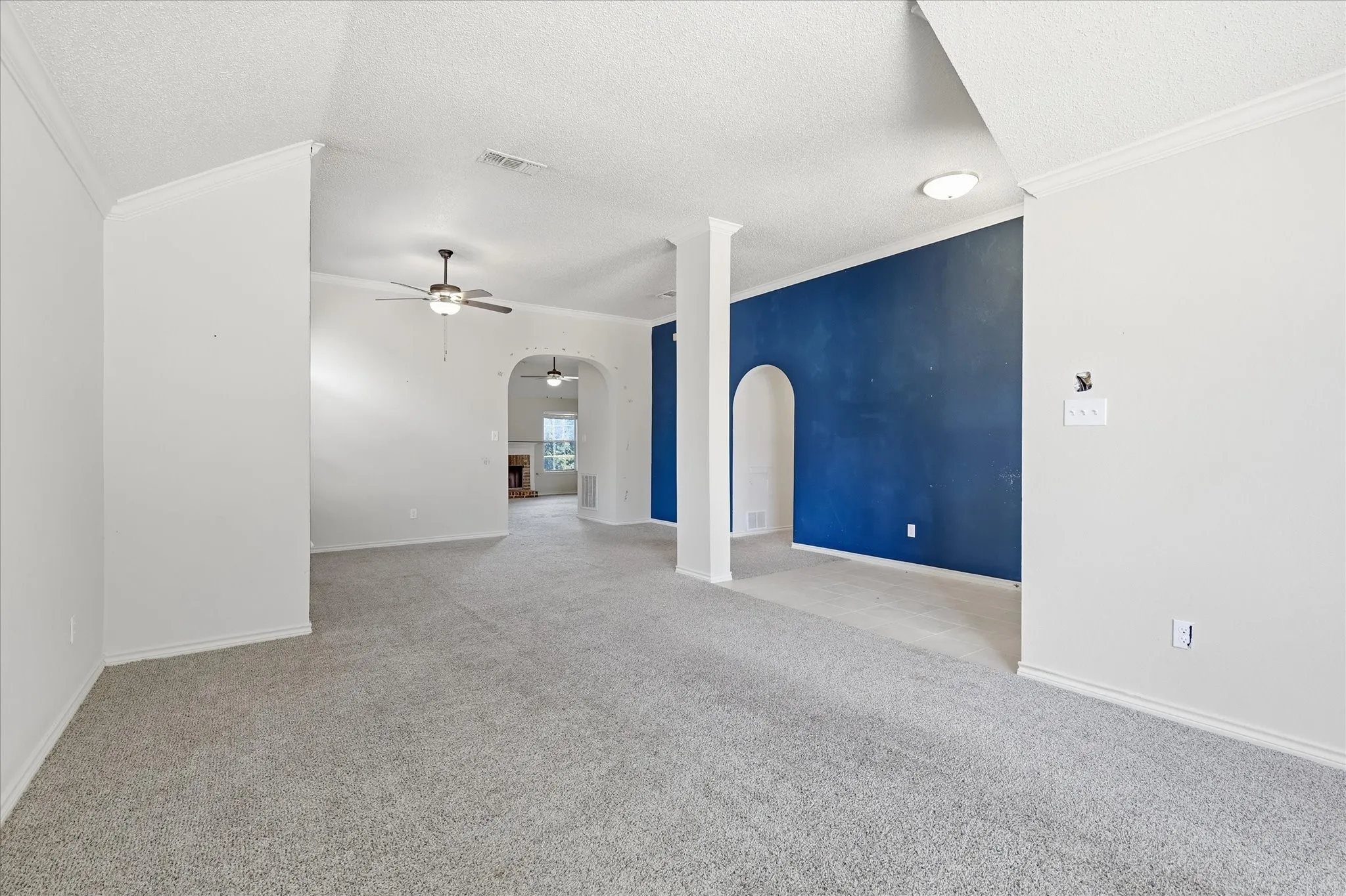 Single Family Residence For Sale in Denton County , 2631 Creekside Way, Highland Village, Texas 75077, 4 Bedroom, 2 Bathroom, 2 Garage spaces, 2,100 Sqft, built in 1989, mls#21376520, Real Estate Agent in Highland Village, Homes For Sale in Denton county, Homes For Sale in Highland Village, Realtor in Highland Village Texas, Real Estate Brokerage Independent Realty Texas, Luminita Cordes Realtor