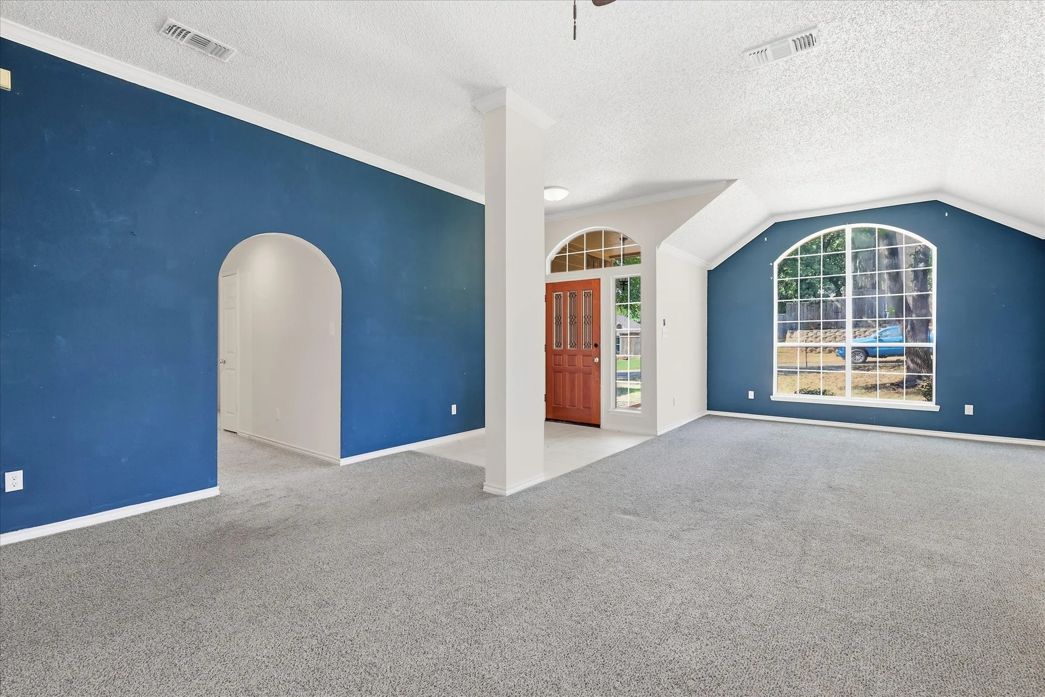 Single Family Residence For Sale in Denton County , 2631 Creekside Way, Highland Village, Texas 75077, 4 Bedroom, 2 Bathroom, 2 Garage spaces, 2,100 Sqft, built in 1989, mls#21376520, Real Estate Agent in Highland Village, Homes For Sale in Denton county, Homes For Sale in Highland Village, Realtor in Highland Village Texas, Real Estate Brokerage Independent Realty Texas, Luminita Cordes Realtor