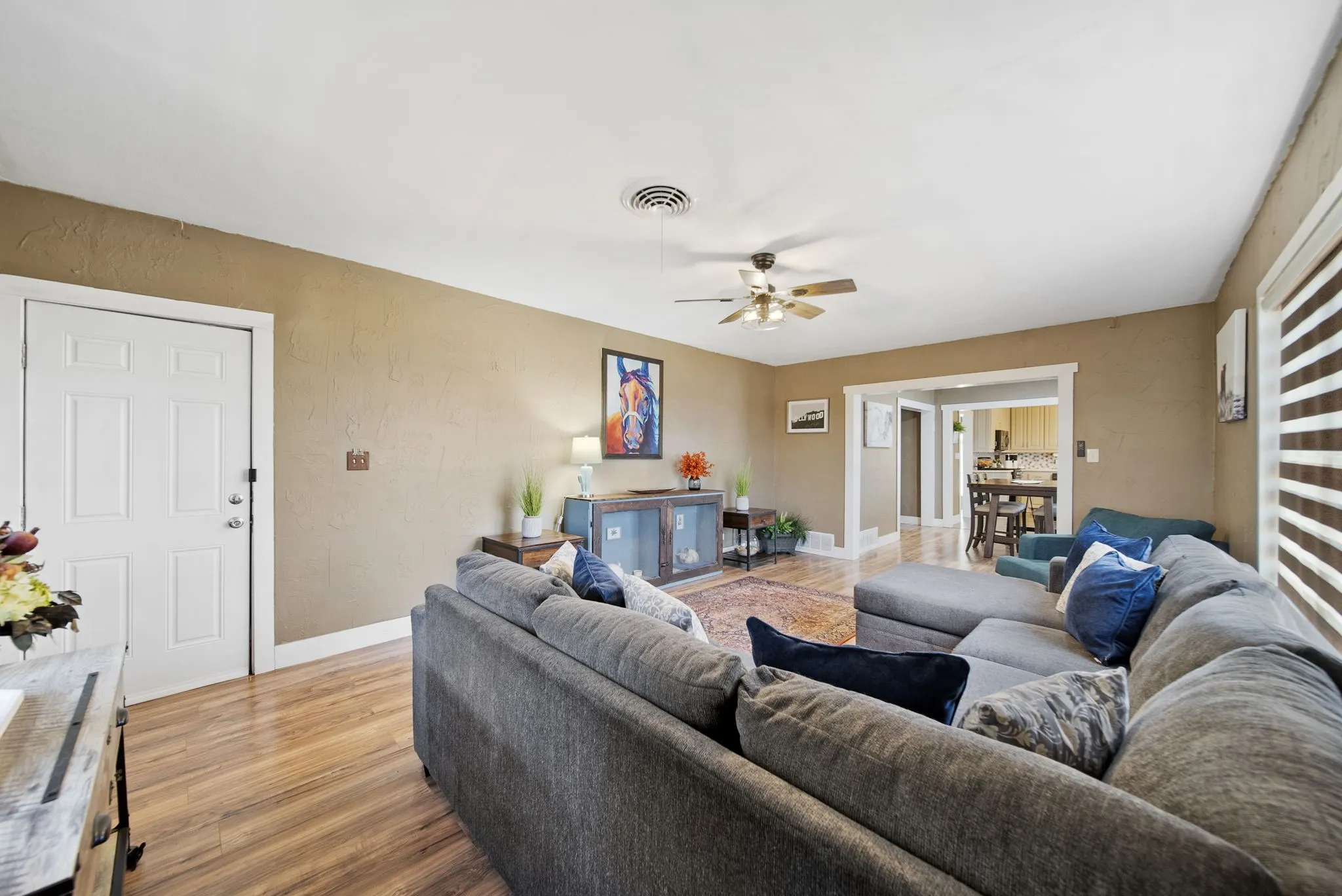 Single Family Residence For Sale in Denton County , 258 Bobcat Road, Sanger, Texas 76266, 3 Bedroom, 2 Bathroom, 2 Garage spaces, 2,559 Sqft, built in 1970, mls#21377203, Real Estate Agent in Sanger, Homes For Sale in Denton county, Homes For Sale in Sanger, Realtor in Sanger Texas, Real Estate Brokerage Independent Realty Texas, Luminita Cordes Realtor