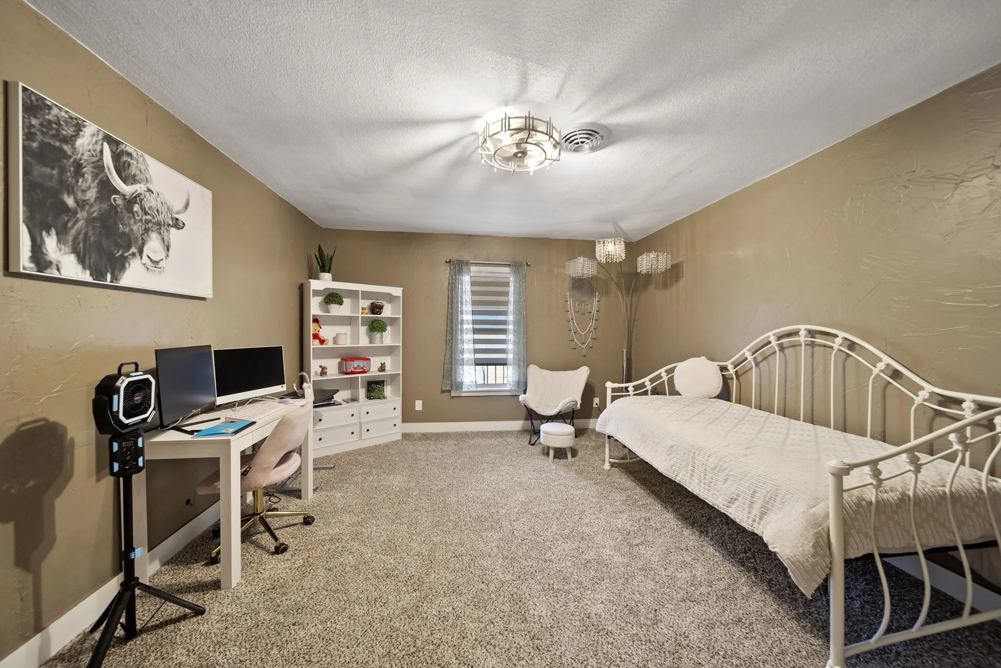 Single Family Residence For Sale in Denton County , 258 Bobcat Road, Sanger, Texas 76266, 3 Bedroom, 2 Bathroom, 2 Garage spaces, 2,559 Sqft, built in 1970, mls#21377203, Real Estate Agent in Sanger, Homes For Sale in Denton county, Homes For Sale in Sanger, Realtor in Sanger Texas, Real Estate Brokerage Independent Realty Texas, Luminita Cordes Realtor