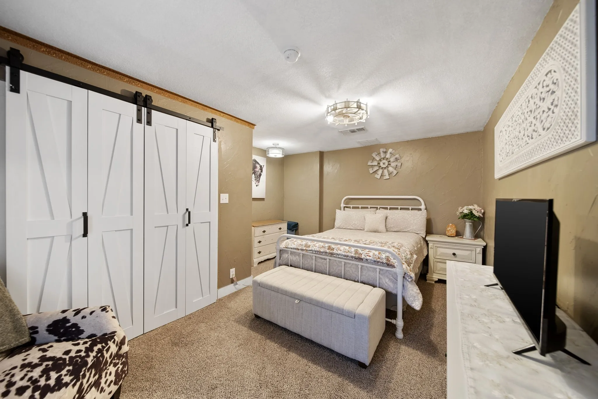 Single Family Residence For Sale in Denton County , 258 Bobcat Road, Sanger, Texas 76266, 3 Bedroom, 2 Bathroom, 2 Garage spaces, 2,559 Sqft, built in 1970, mls#21377203, Real Estate Agent in Sanger, Homes For Sale in Denton county, Homes For Sale in Sanger, Realtor in Sanger Texas, Real Estate Brokerage Independent Realty Texas, Luminita Cordes Realtor