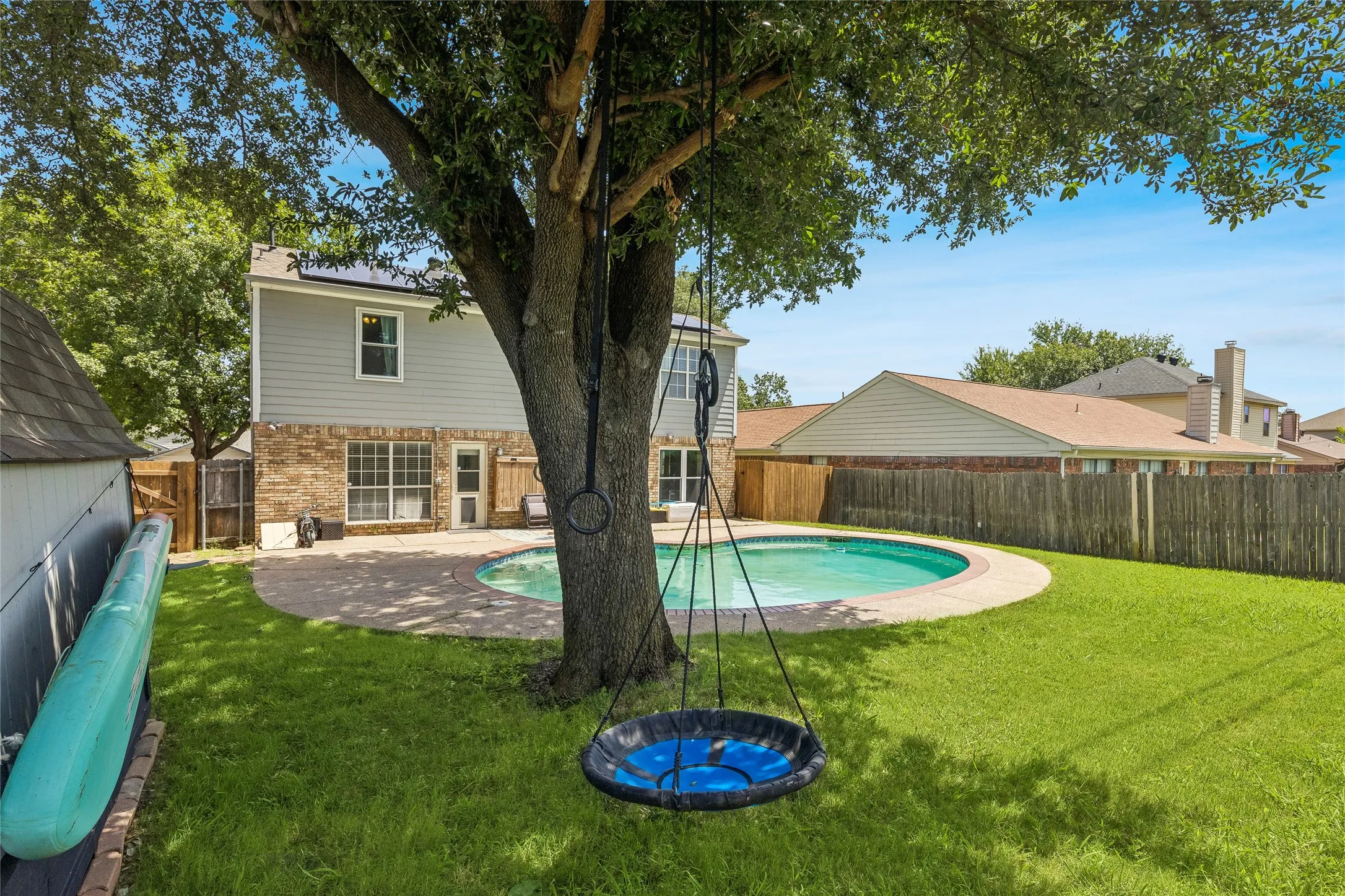 Single Family Residence For Sale in Tarrant County , 2325 Kildeer Trail, Grand Prairie, Texas 75052, 3 Bedroom, 3 Bathroom, 2 Garage spaces, 1,624 Sqft, built in 1988, mls#21377207, Real Estate Agent in Grand Prairie, Homes For Sale in Tarrant county, Homes For Sale in Grand Prairie, Realtor in Grand Prairie Texas, Real Estate Brokerage Independent Realty Texas, Luminita Cordes Realtor