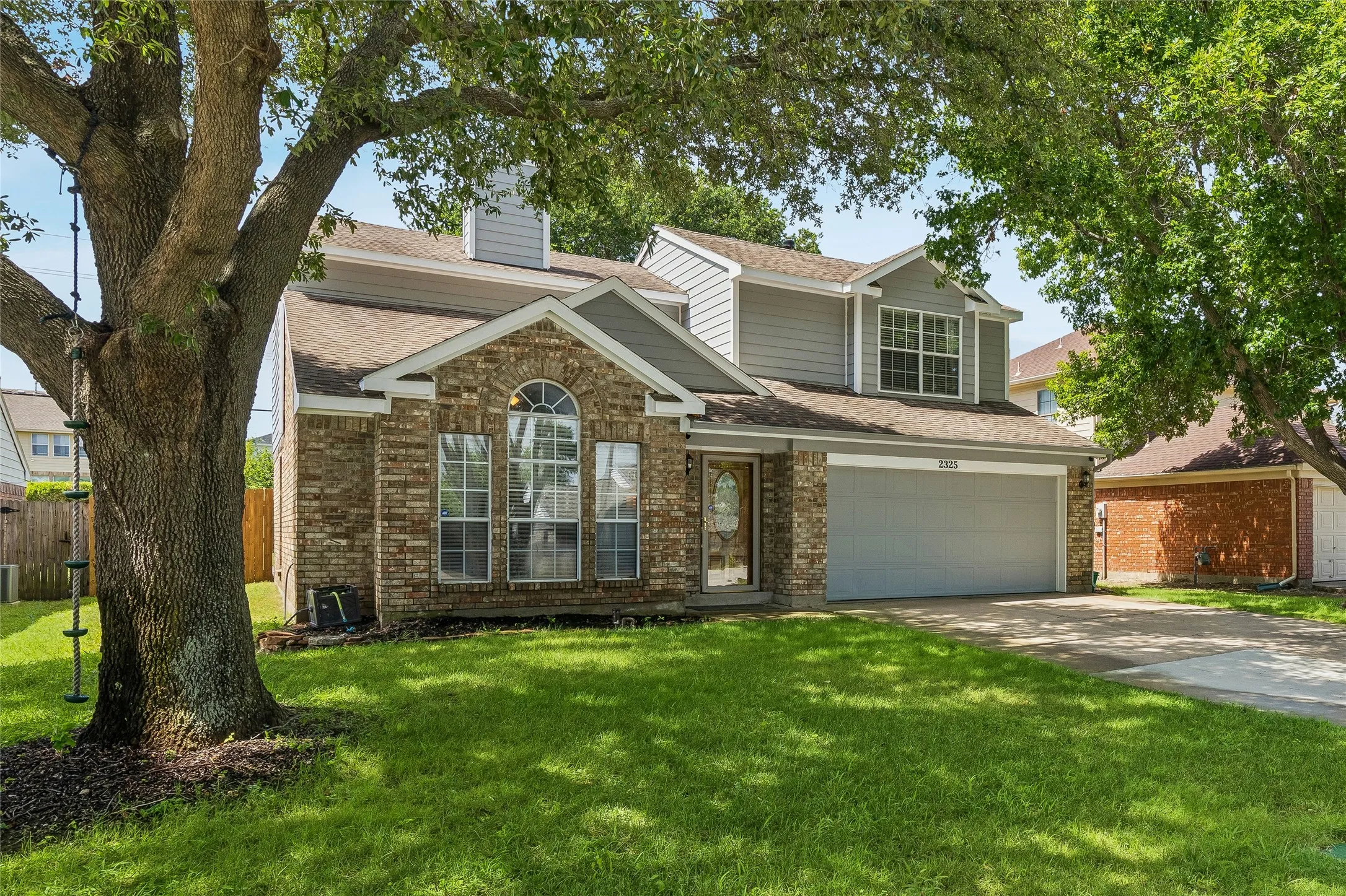 Single Family Residence For Sale in Tarrant County , 2325 Kildeer Trail, Grand Prairie, Texas 75052, 3 Bedroom, 3 Bathroom, 2 Garage spaces, 1,624 Sqft, built in 1988, mls#21377207, Real Estate Agent in Grand Prairie, Homes For Sale in Tarrant county, Homes For Sale in Grand Prairie, Realtor in Grand Prairie Texas, Real Estate Brokerage Independent Realty Texas, Luminita Cordes Realtor
