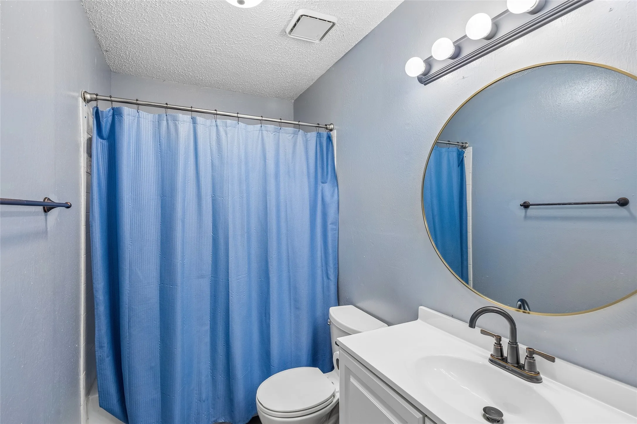 Single Family Residence For Sale in Tarrant County , 2325 Kildeer Trail, Grand Prairie, Texas 75052, 3 Bedroom, 3 Bathroom, 2 Garage spaces, 1,624 Sqft, built in 1988, mls#21377207, Real Estate Agent in Grand Prairie, Homes For Sale in Tarrant county, Homes For Sale in Grand Prairie, Realtor in Grand Prairie Texas, Real Estate Brokerage Independent Realty Texas, Luminita Cordes Realtor